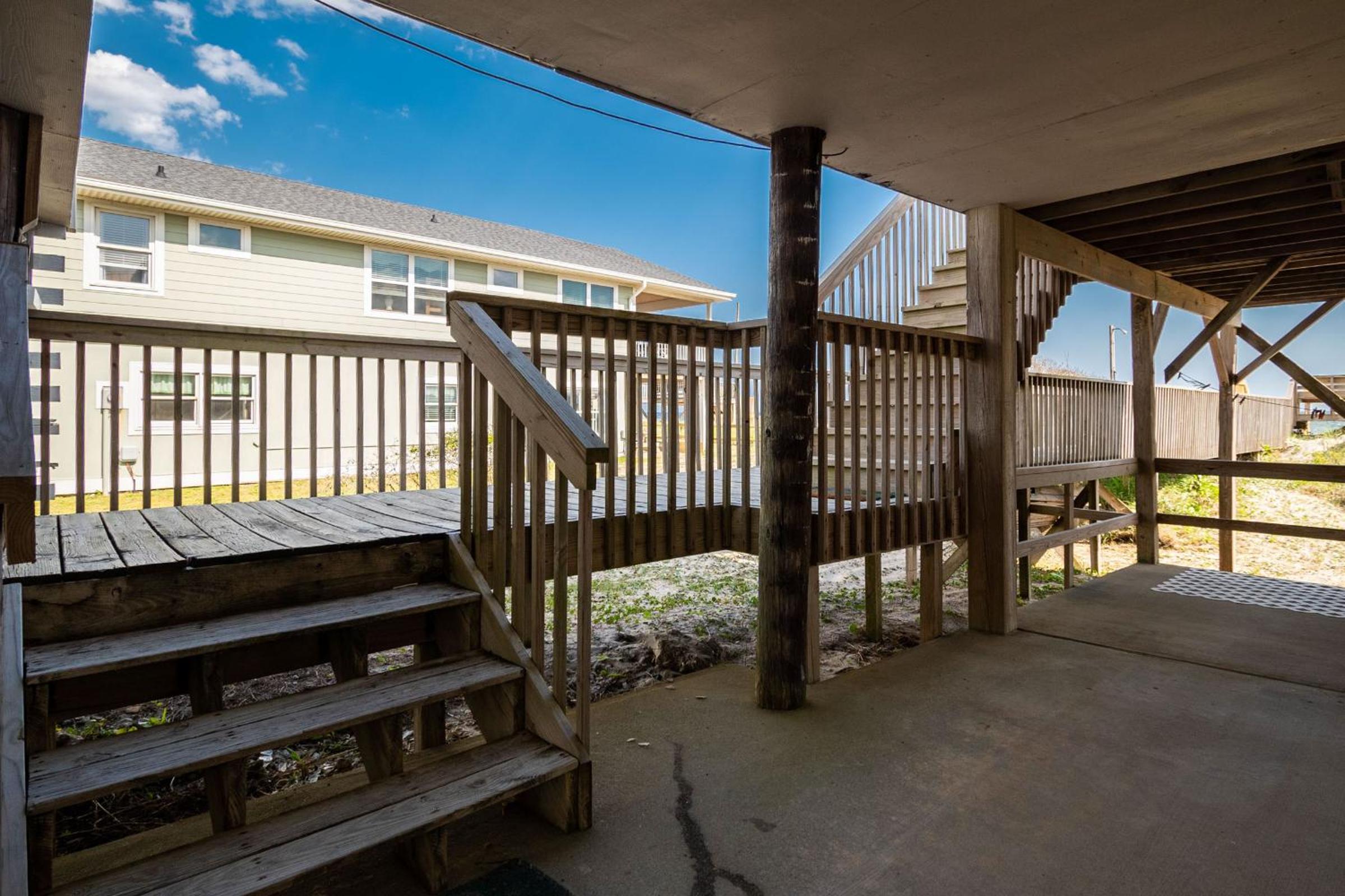 Sea And Sound by Oak Island Accommodations