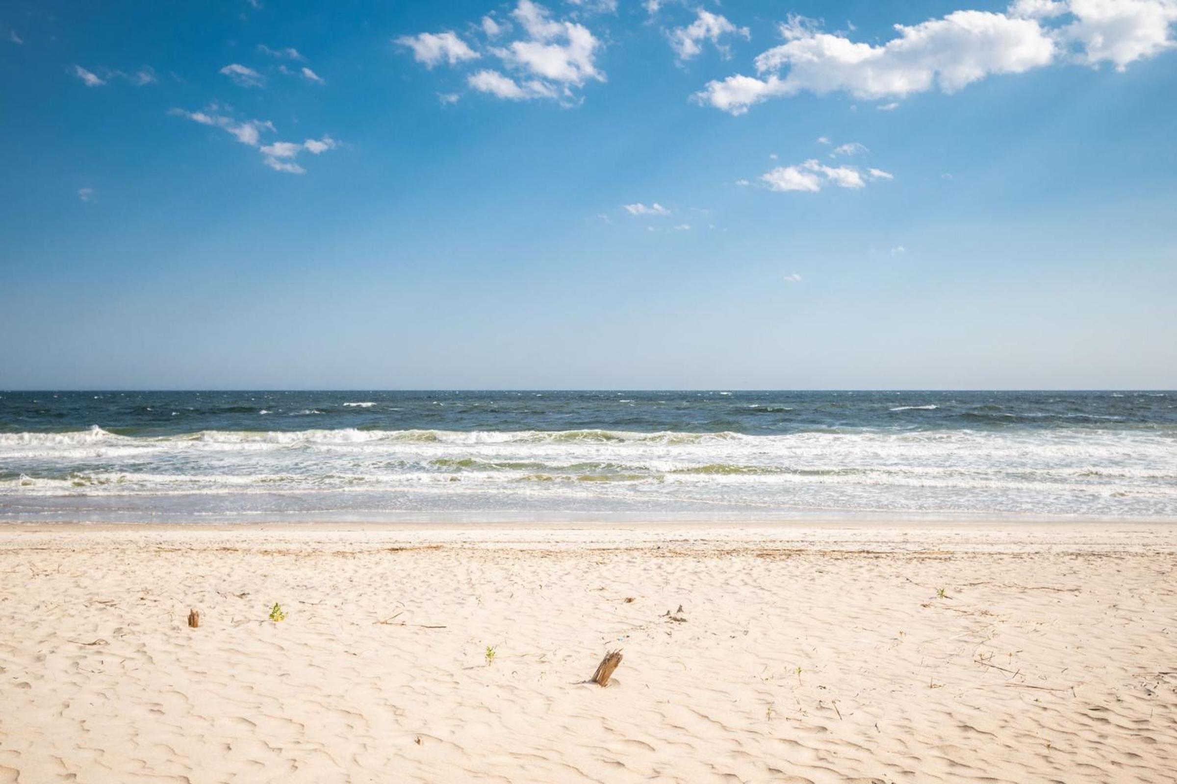 Sea And Sound by Oak Island Accommodations
