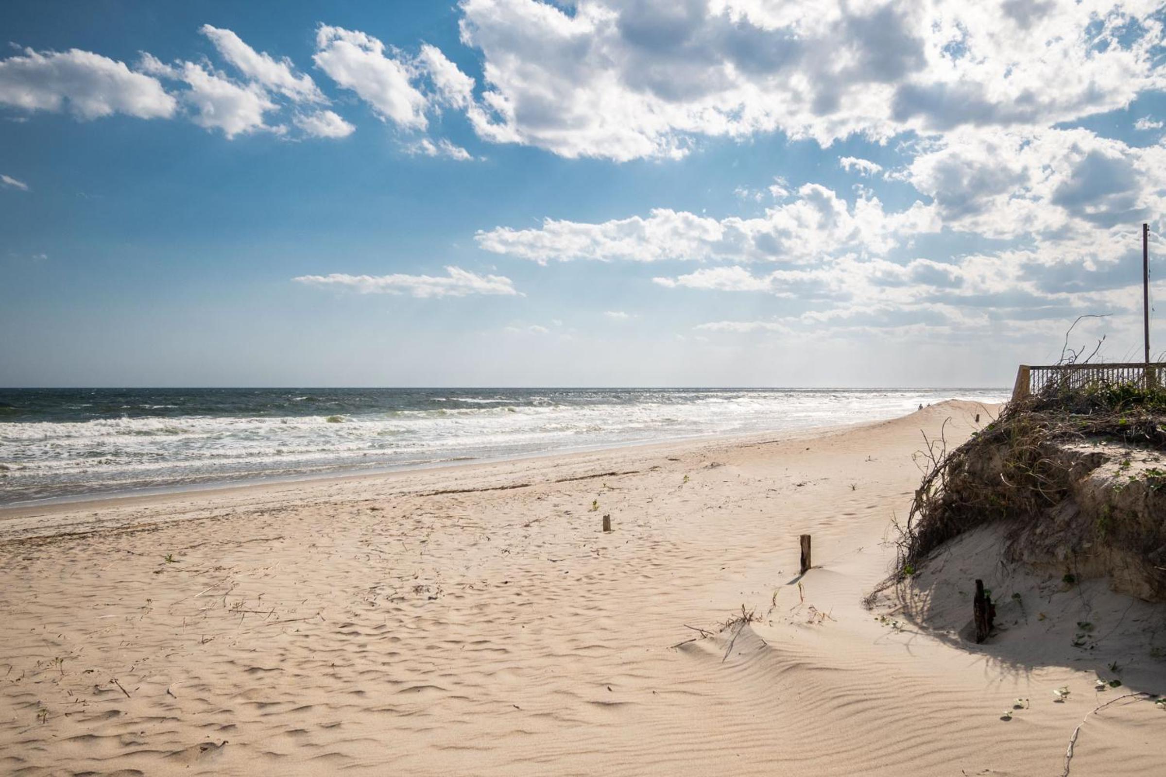 Sea And Sound by Oak Island Accommodations