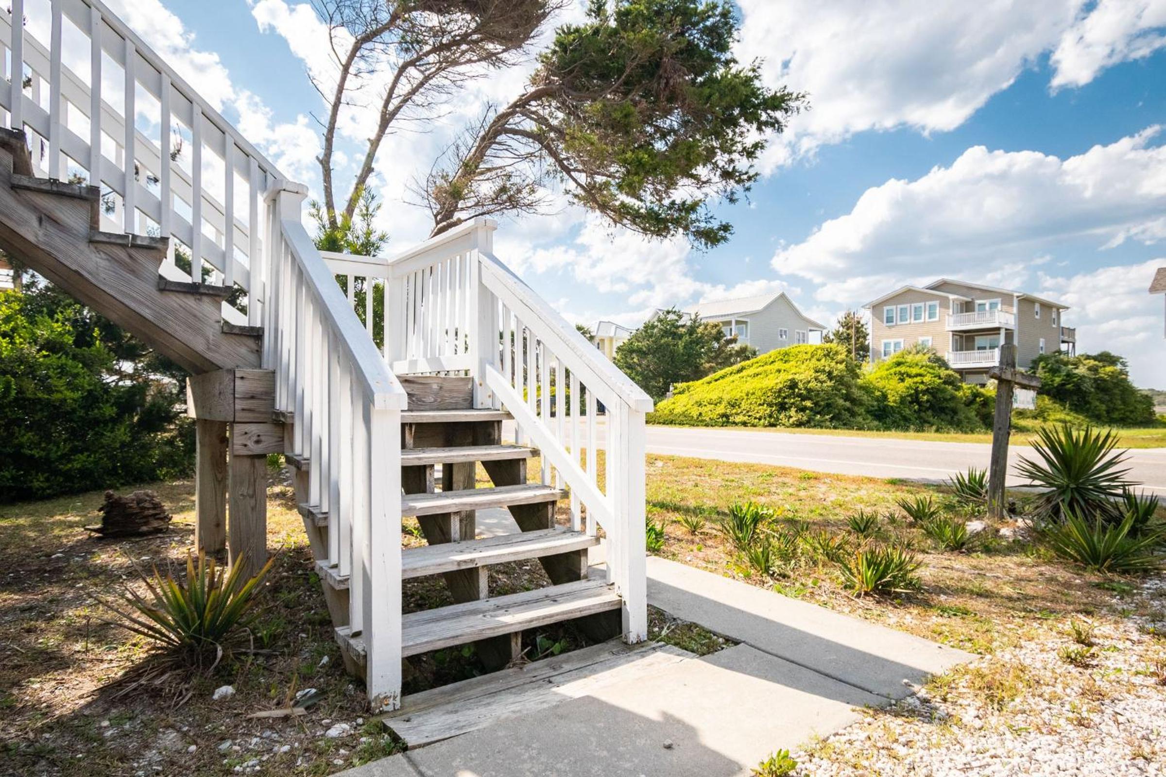 Sea And Sound by Oak Island Accommodations