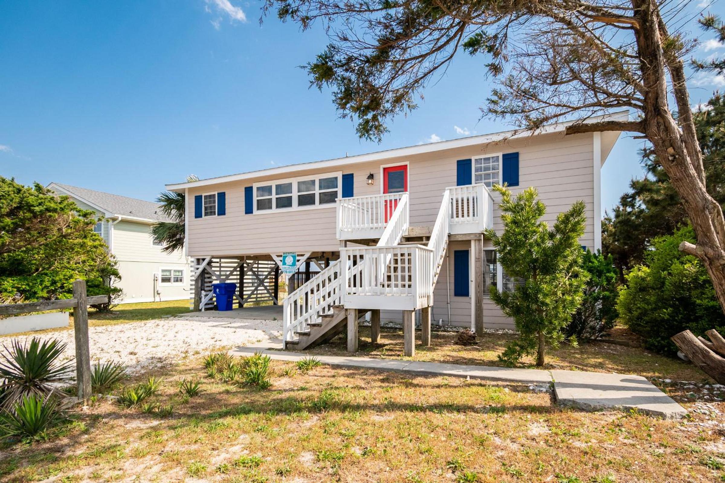Sea And Sound by Oak Island Accommodations