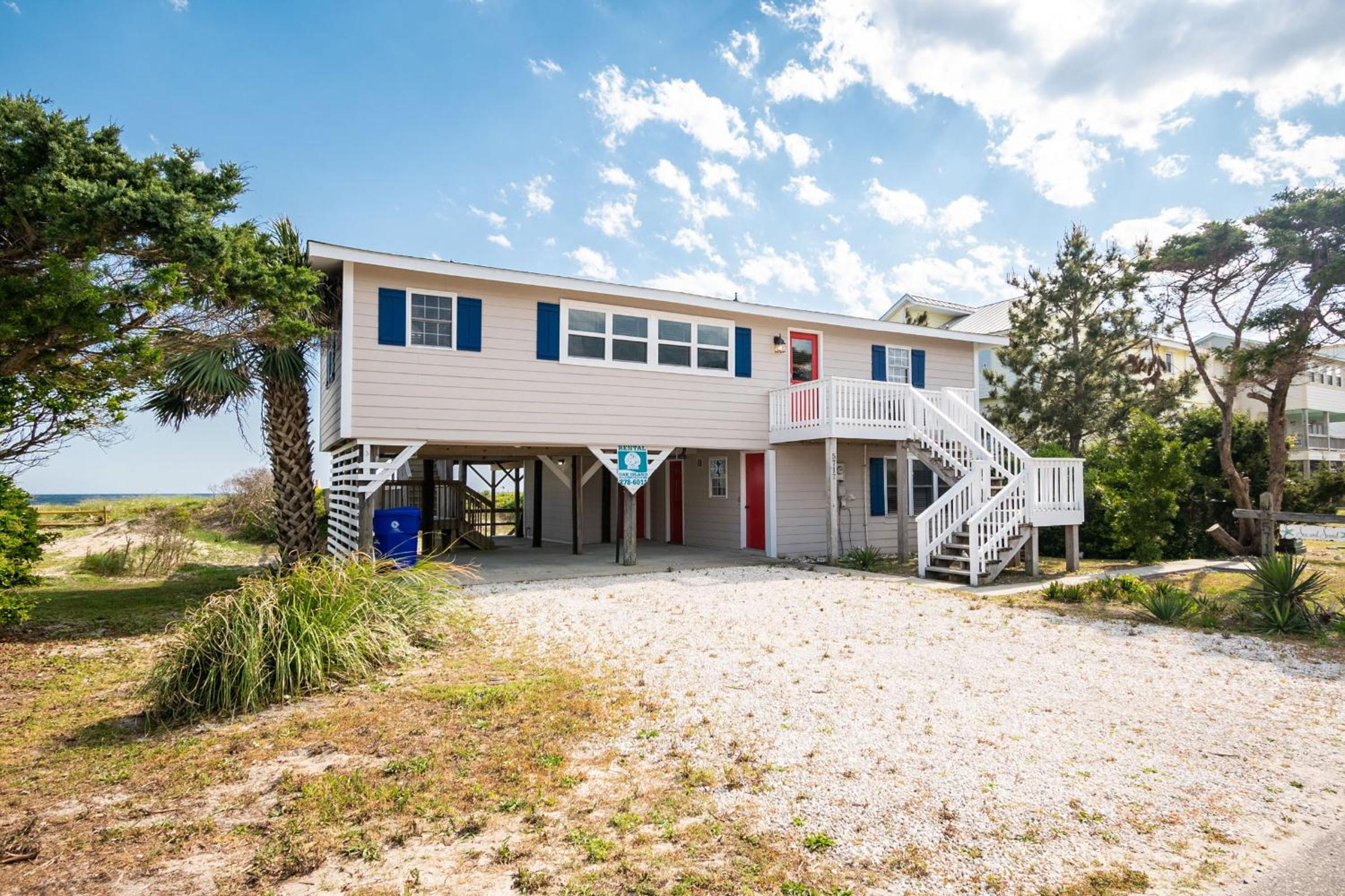 Sea And Sound by Oak Island Accommodations