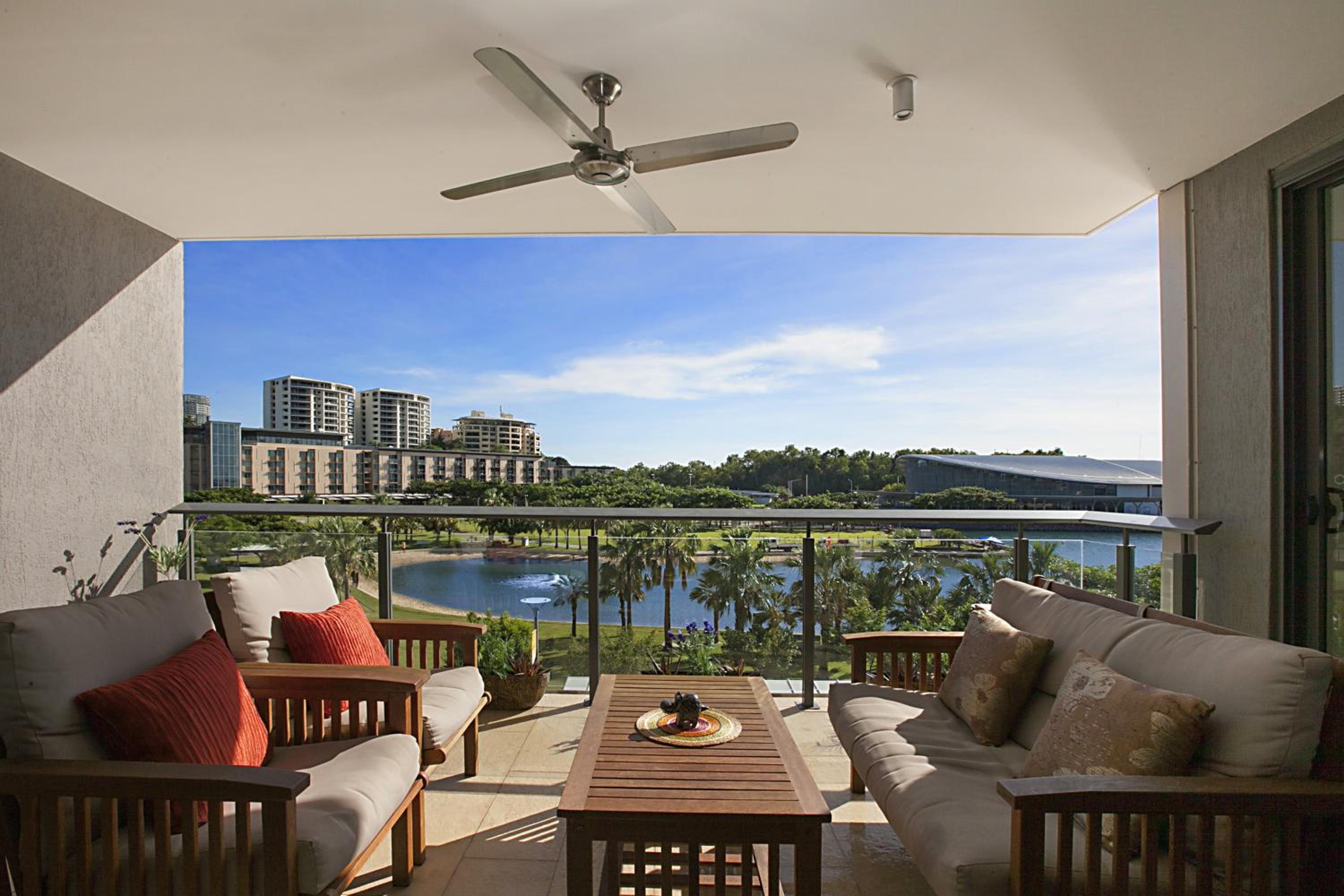 Saltwater Suites - Waterfront Apartments