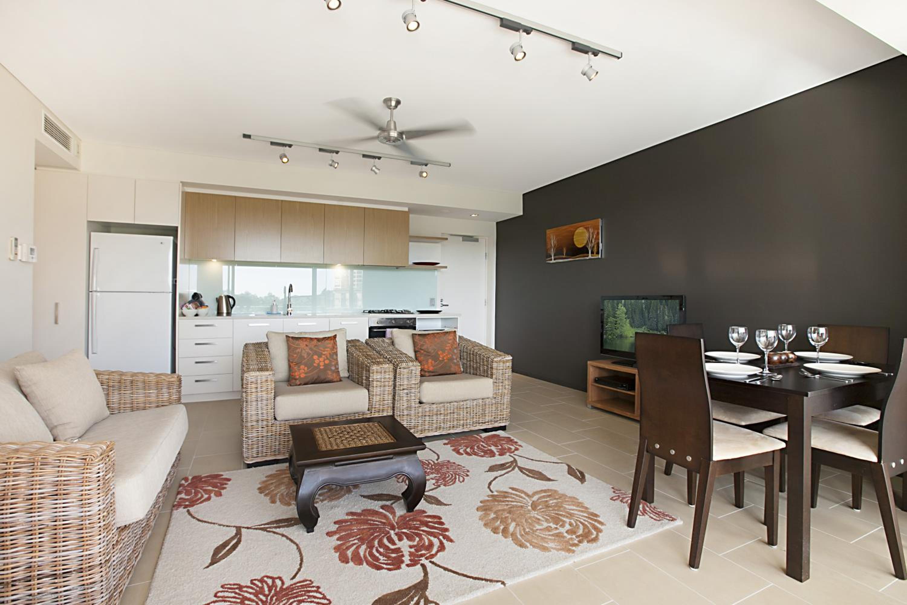 Saltwater Suites - Waterfront Apartments