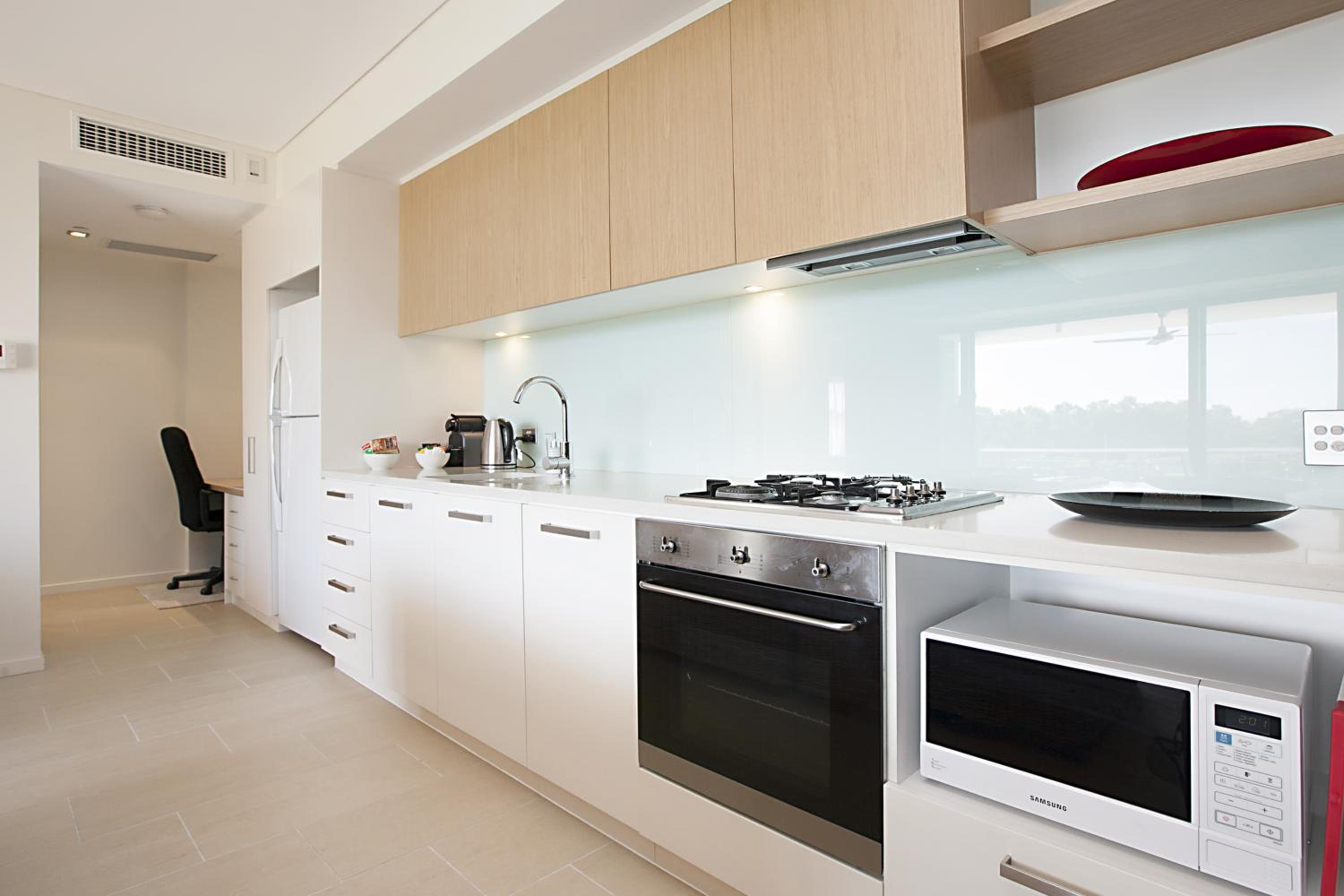 Saltwater Suites - Waterfront Apartments