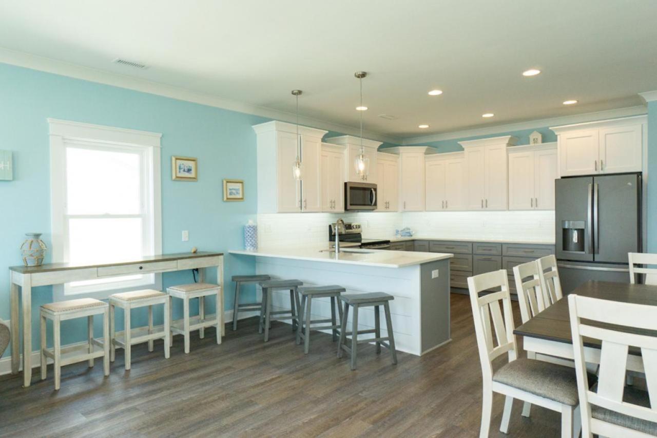 Salt & Light by Oak Island Accommodations view 5