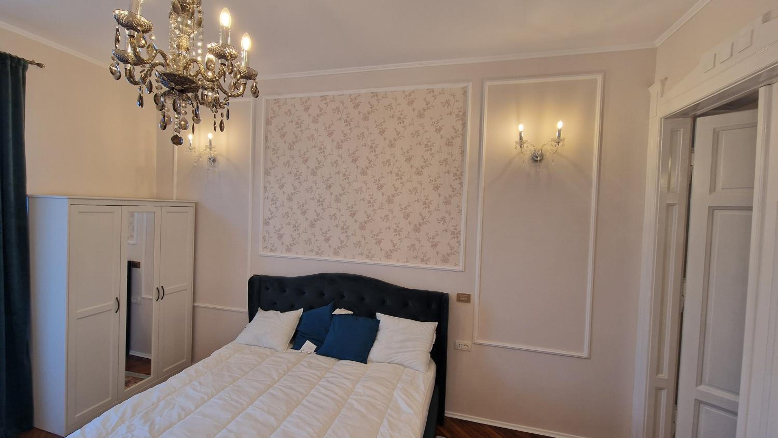 UVS Central Luxury Apartment
