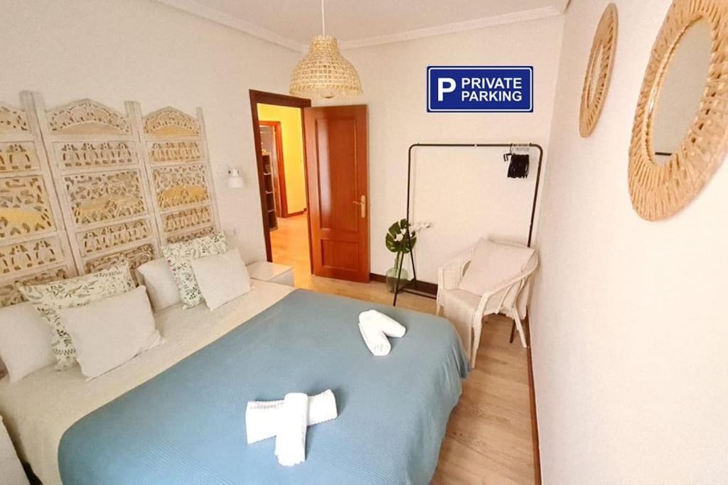 La casita verde. Metro cerca del Casco Viejo