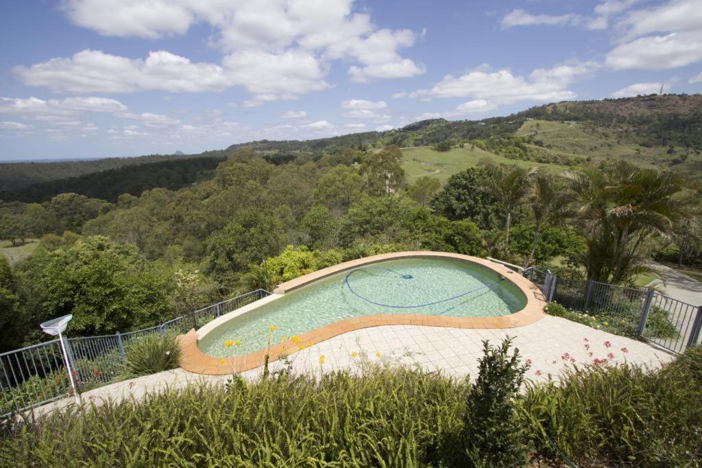 Highwood Park B&B Guest Lodge view 4