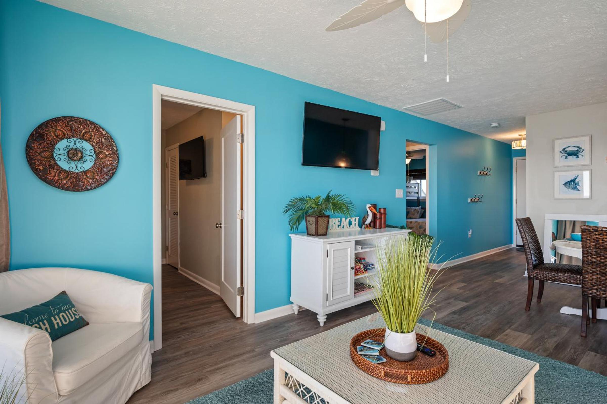 Changing Tides by Oak Island Accommodations