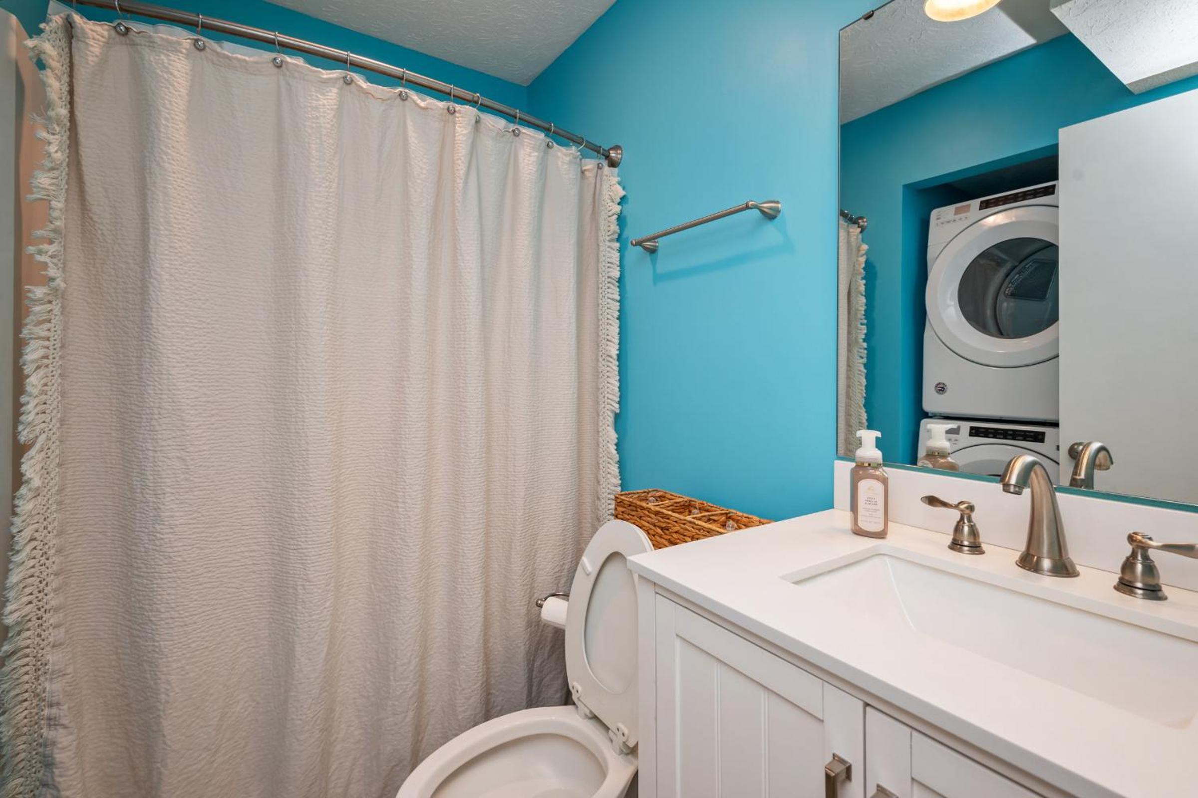 Changing Tides by Oak Island Accommodations