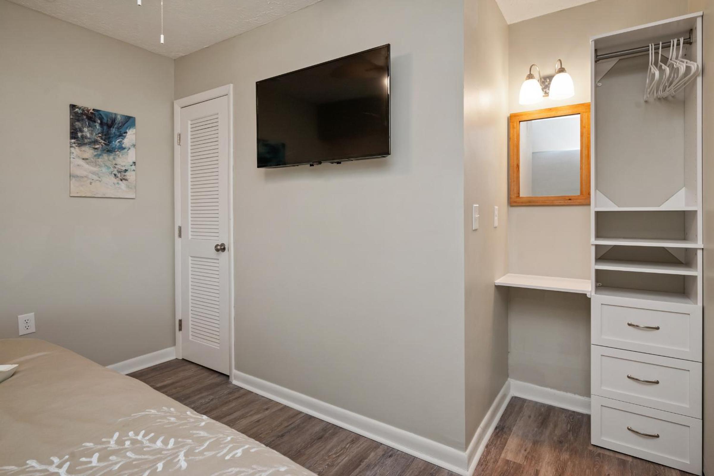 Changing Tides by Oak Island Accommodations