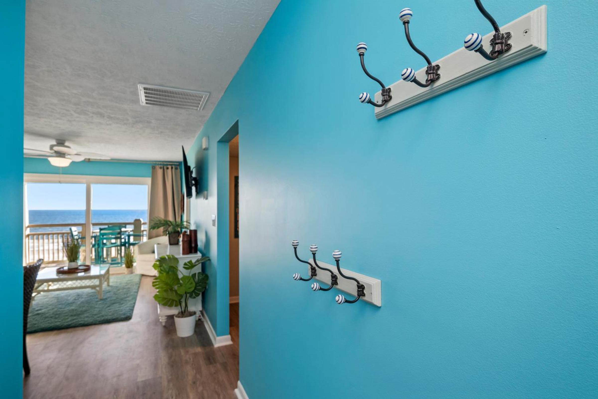 Changing Tides by Oak Island Accommodations