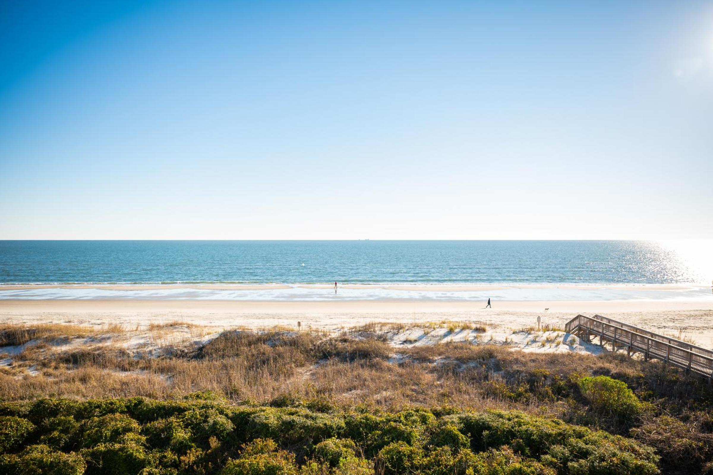 Changing Tides by Oak Island Accommodations