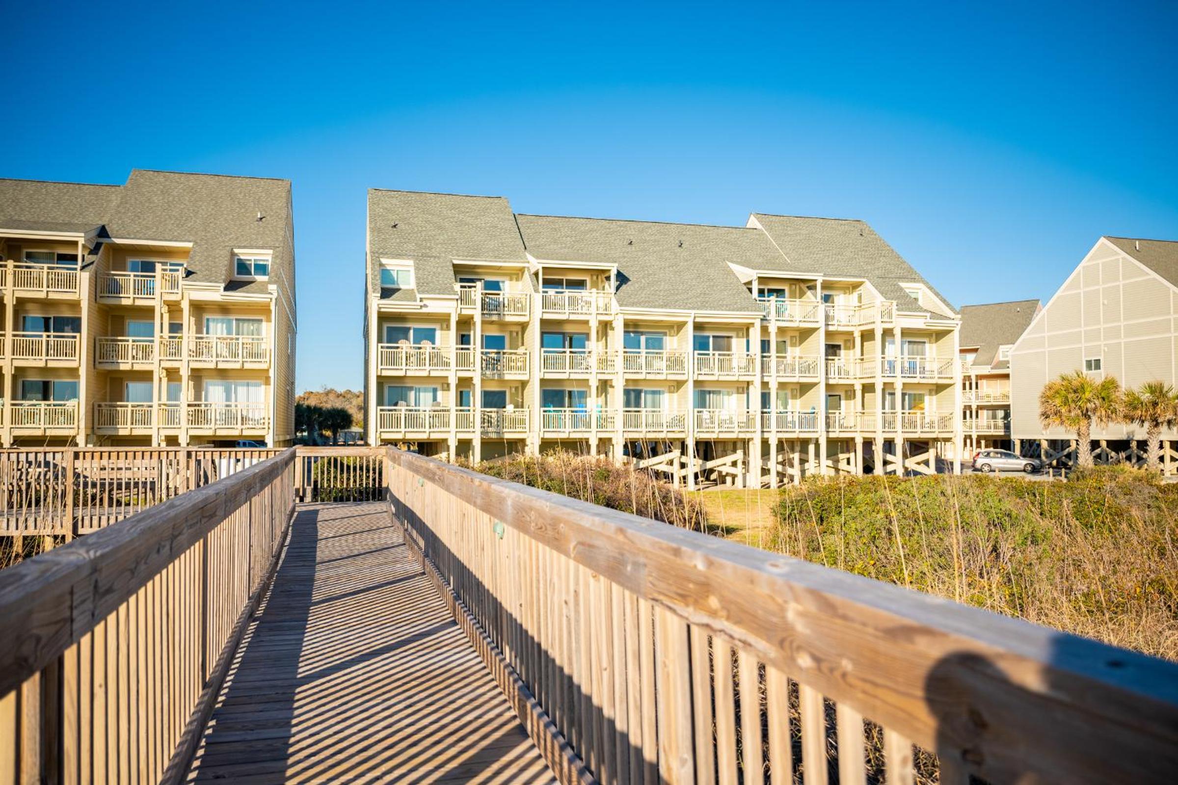 Changing Tides by Oak Island Accommodations