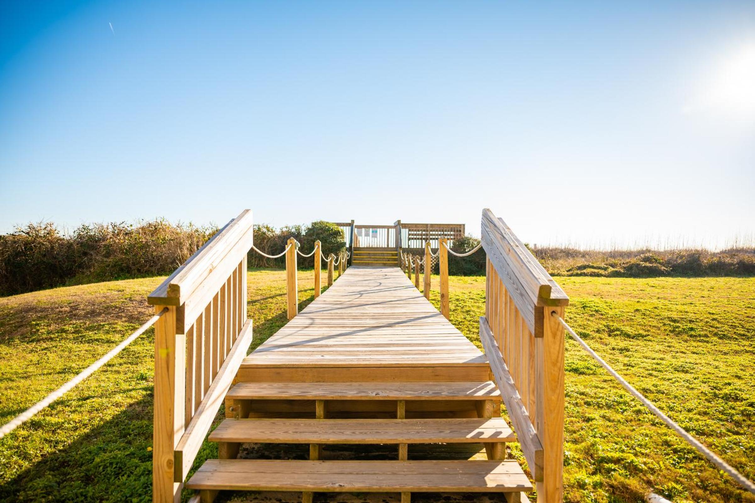 Changing Tides by Oak Island Accommodations