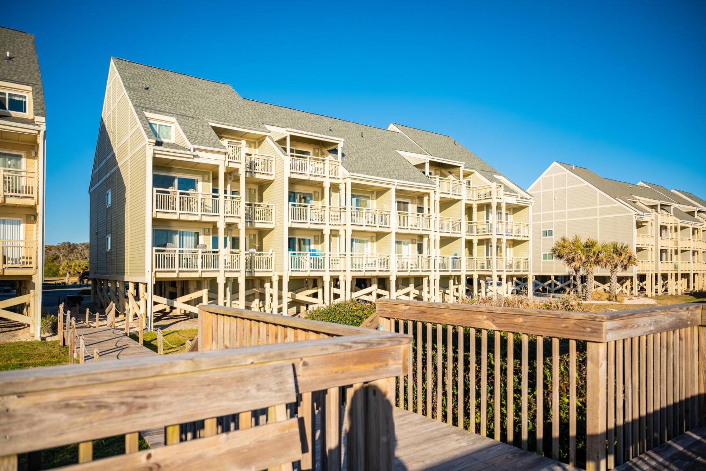 Changing Tides by Oak Island Accommodations