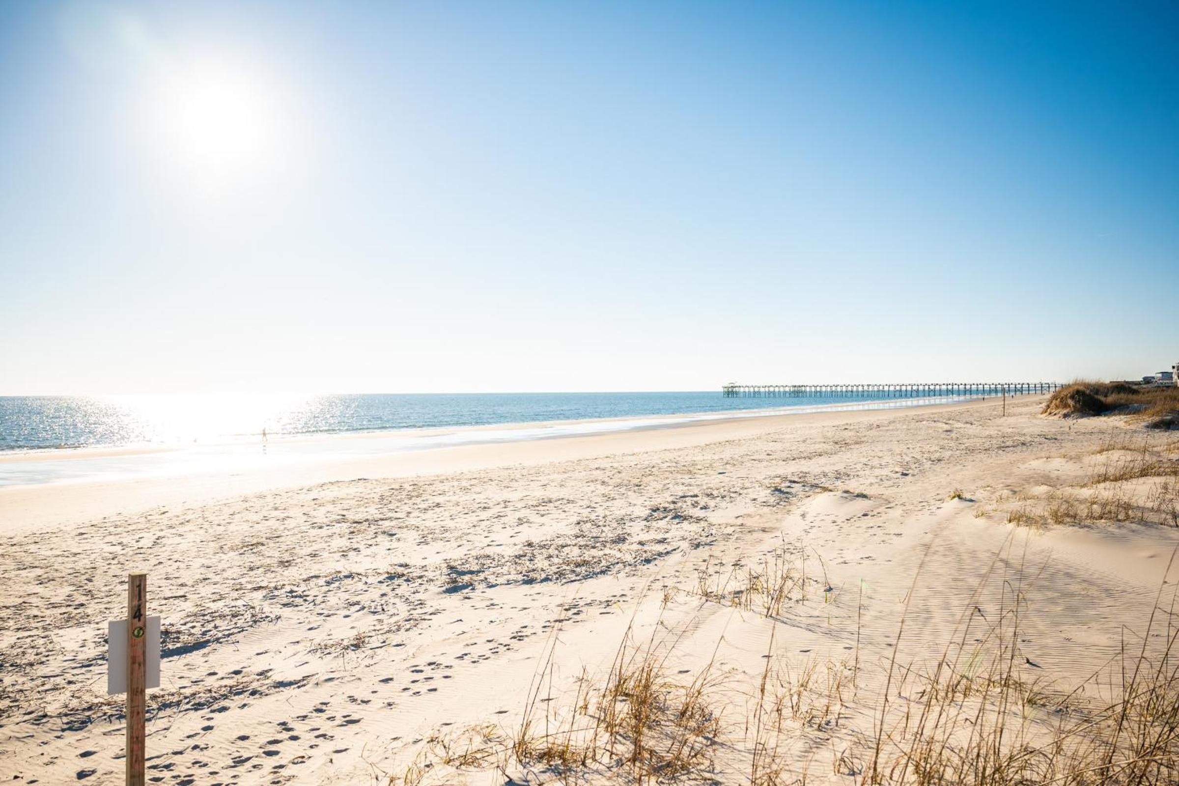 Changing Tides by Oak Island Accommodations
