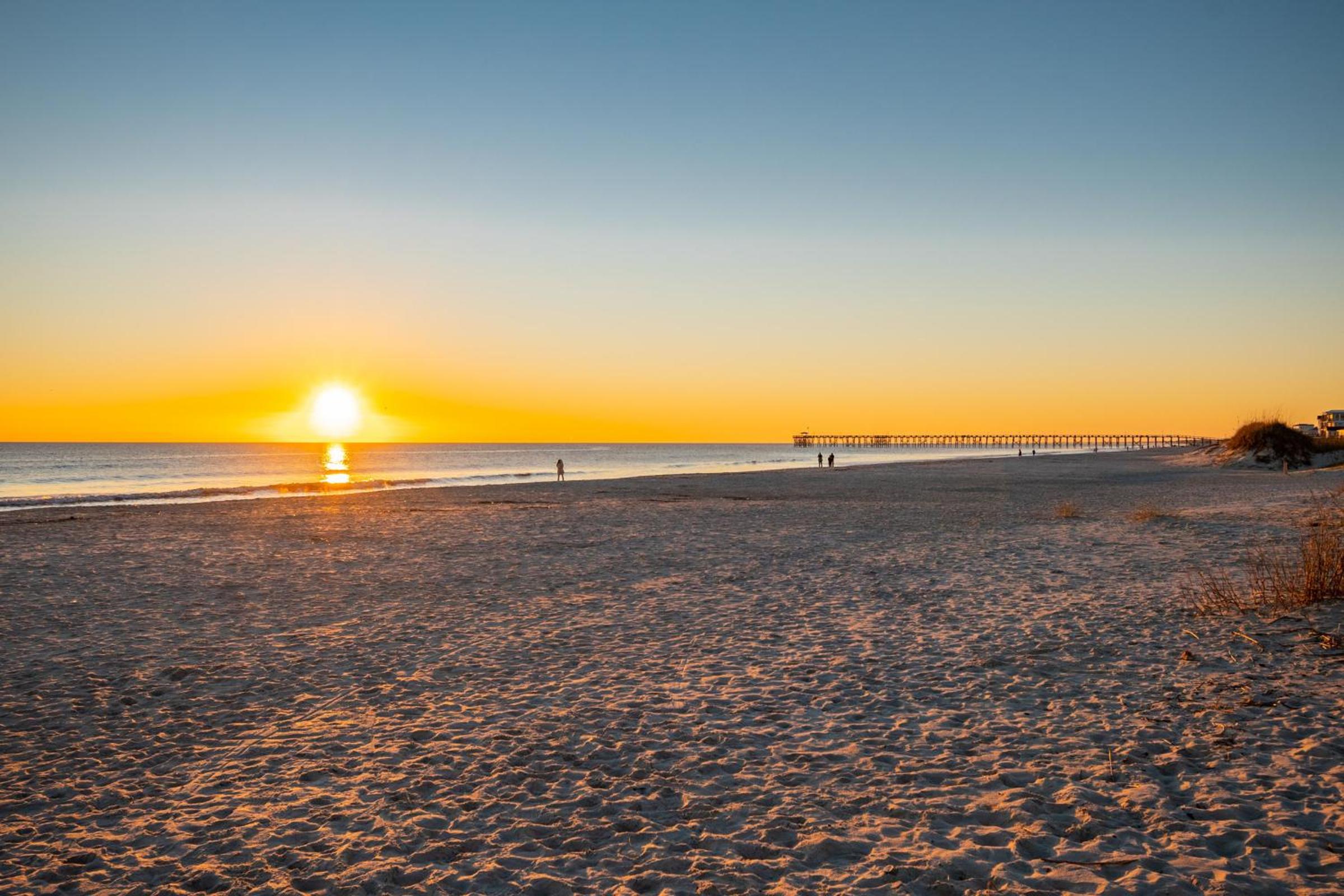 Changing Tides by Oak Island Accommodations