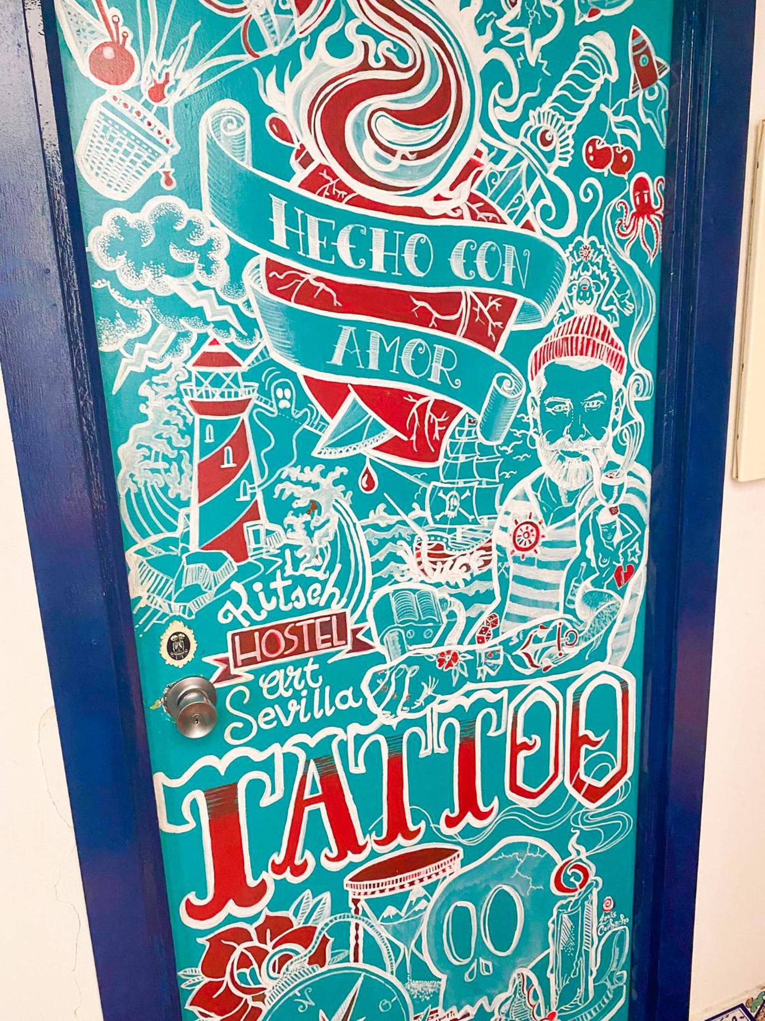 Seville Vacations - Sevilla Kitsch Hostel Art - Property Image 22