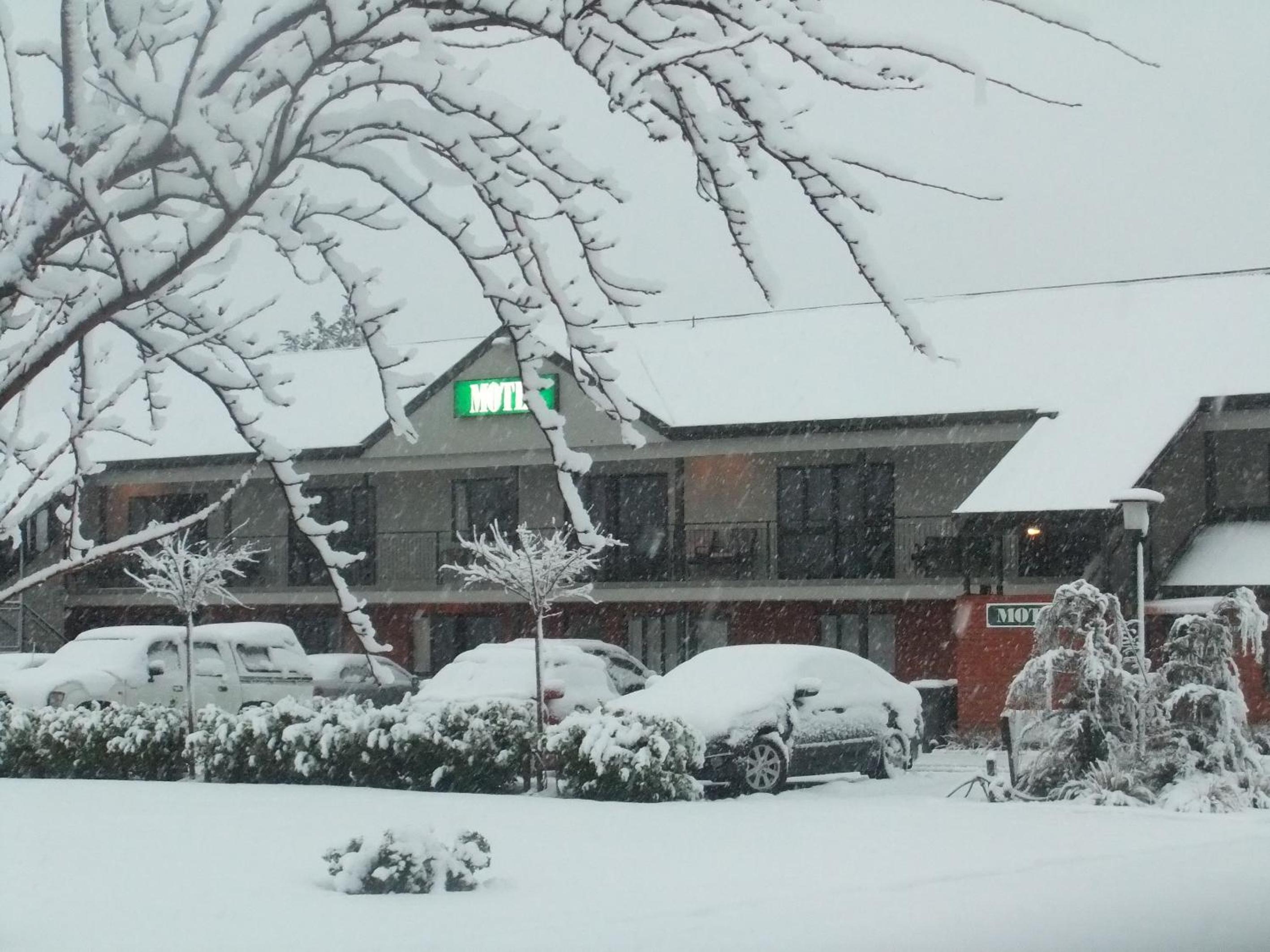 Darfield Motel