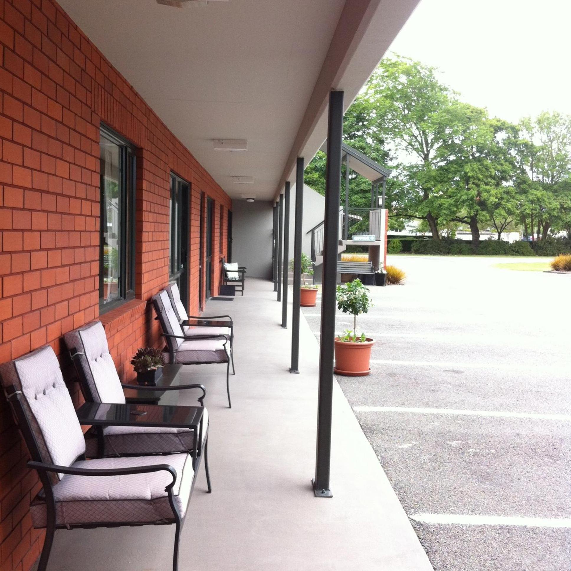 Darfield Motel