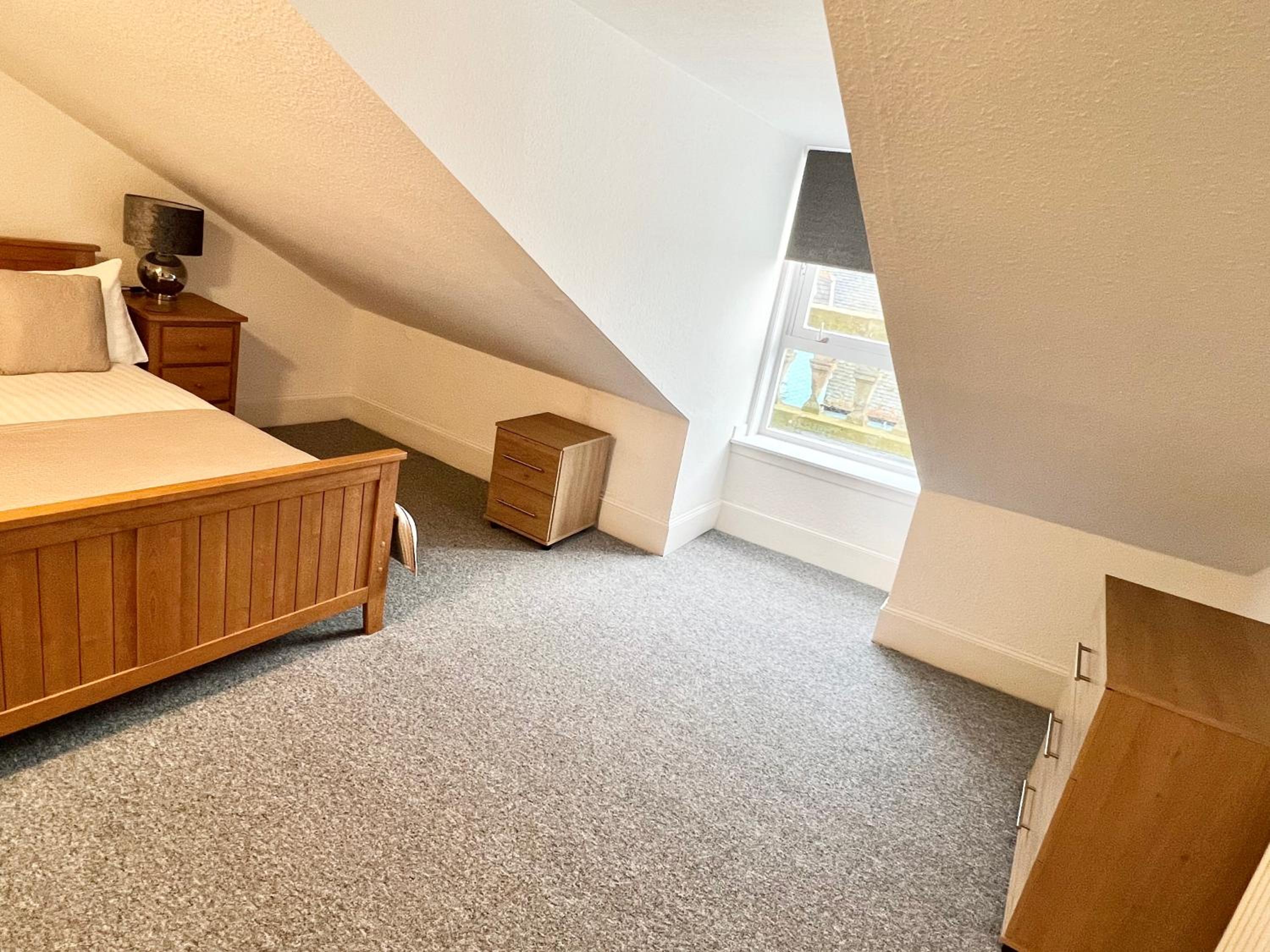 Douglas Street Apartment