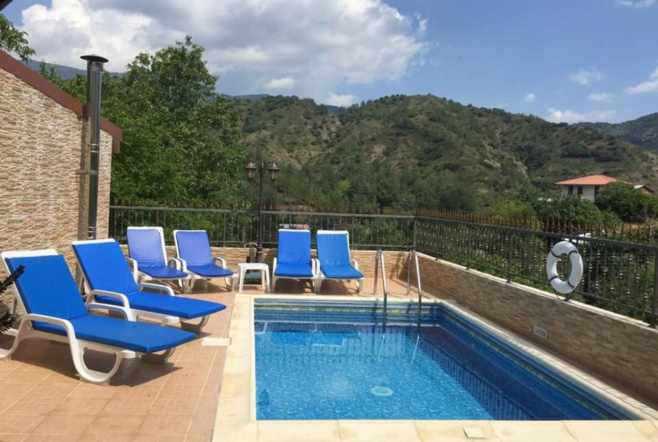 The Love Holiday House