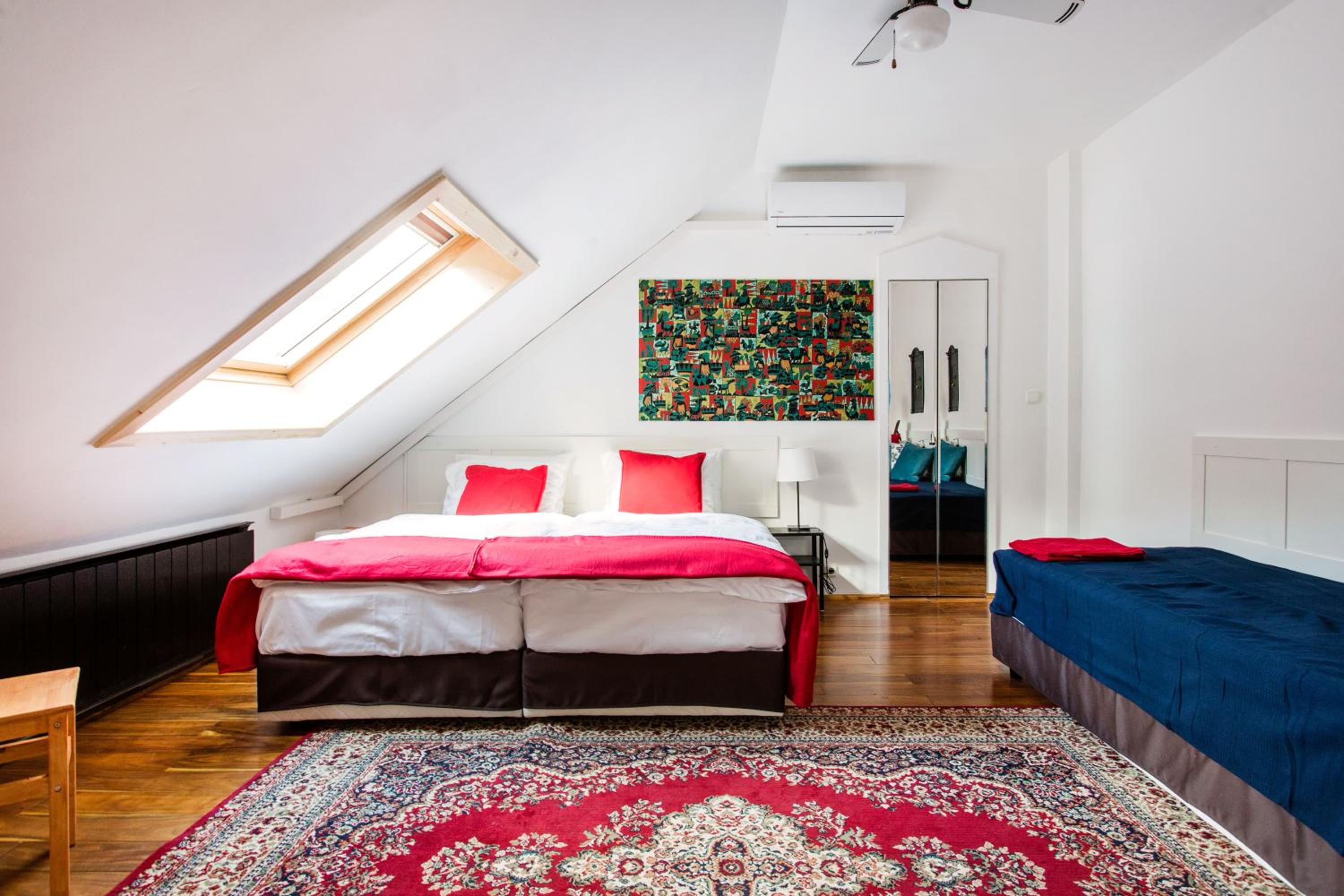 Cecile's Central, Gastro str, WIFI, 2 bed and 2 bathrooms view 2