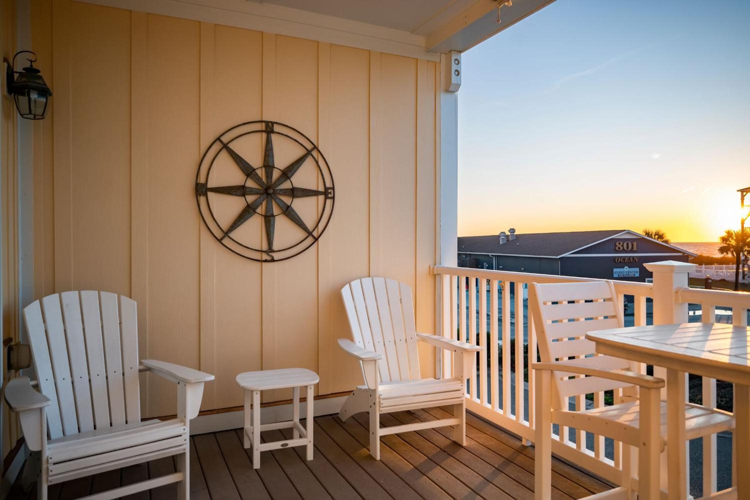 Salty Girl by Oak Island Accommodations