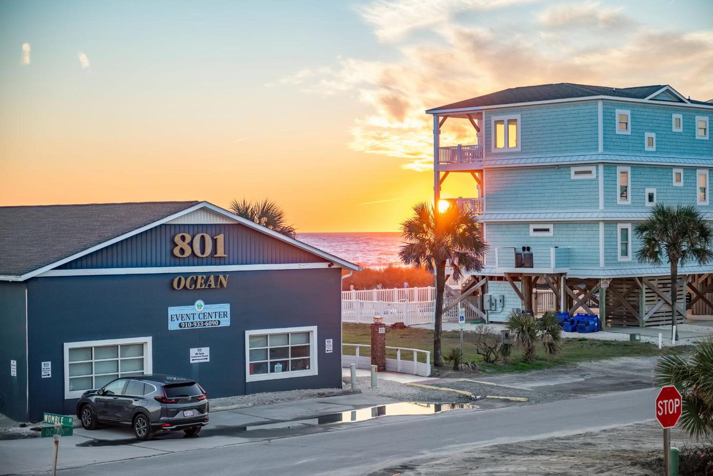 Salty Girl by Oak Island Accommodations