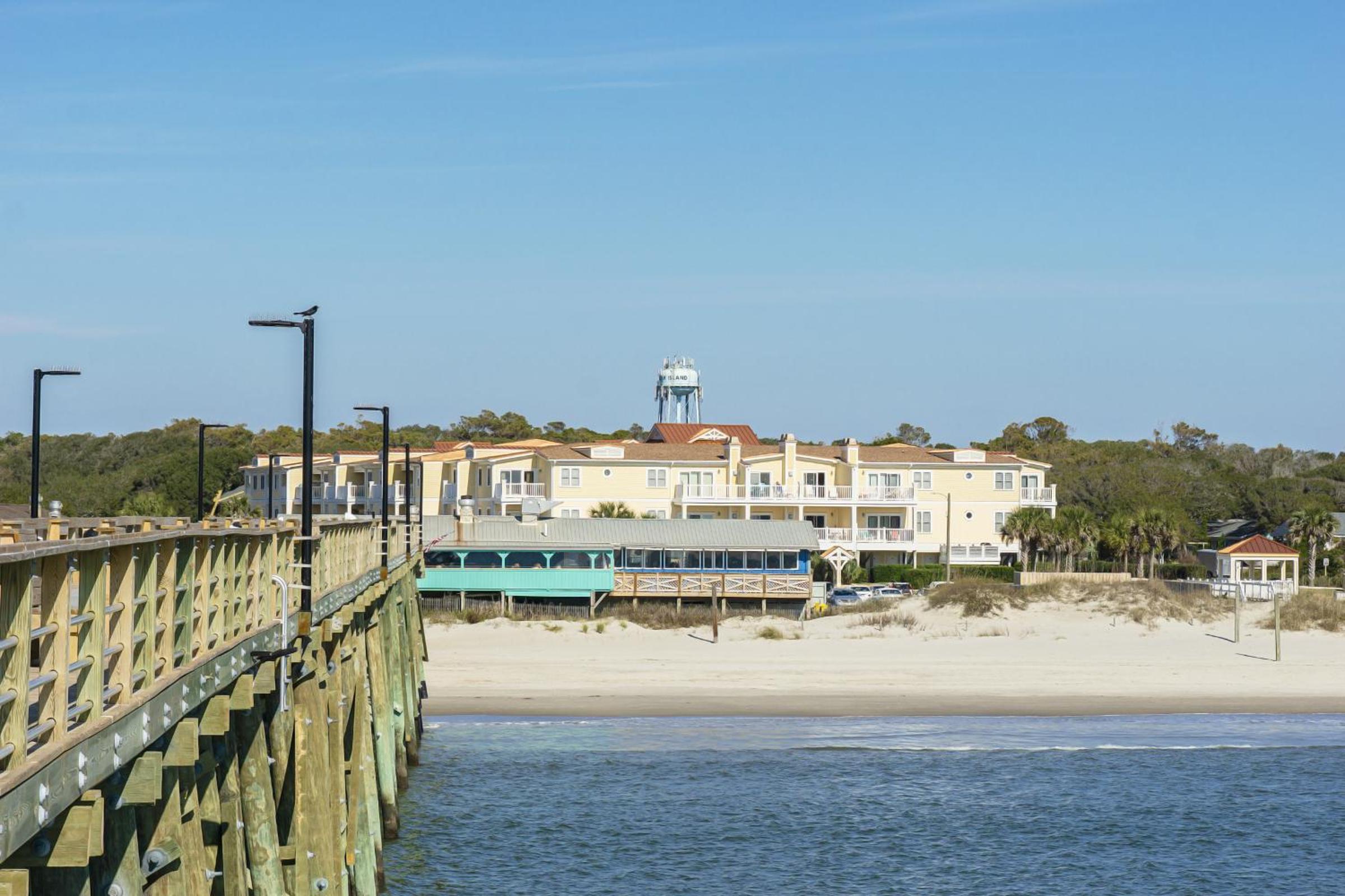 Salty Girl by Oak Island Accommodations