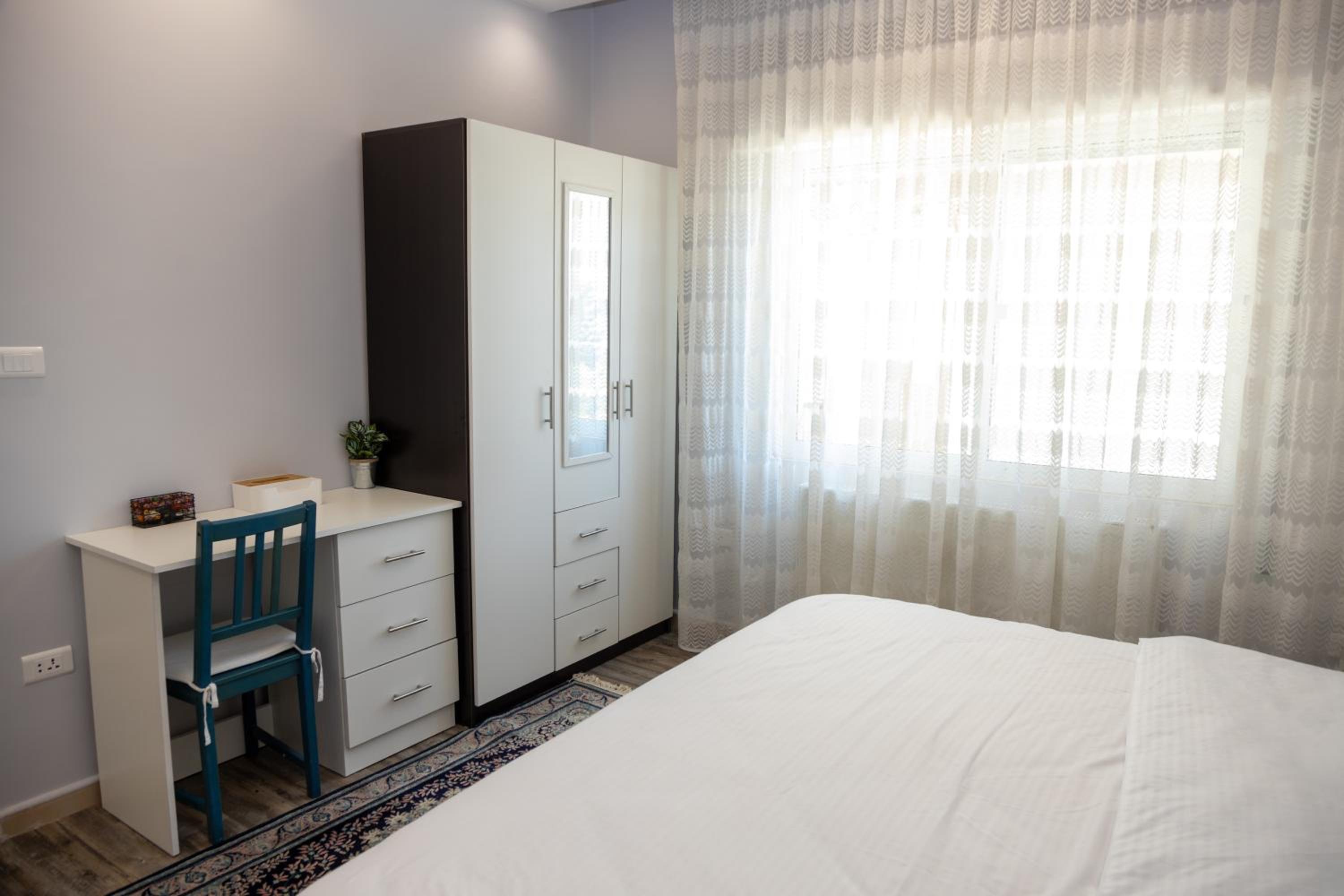 Hanan Residence 01 - 3BR, Der Ghbar 165m2 view 5