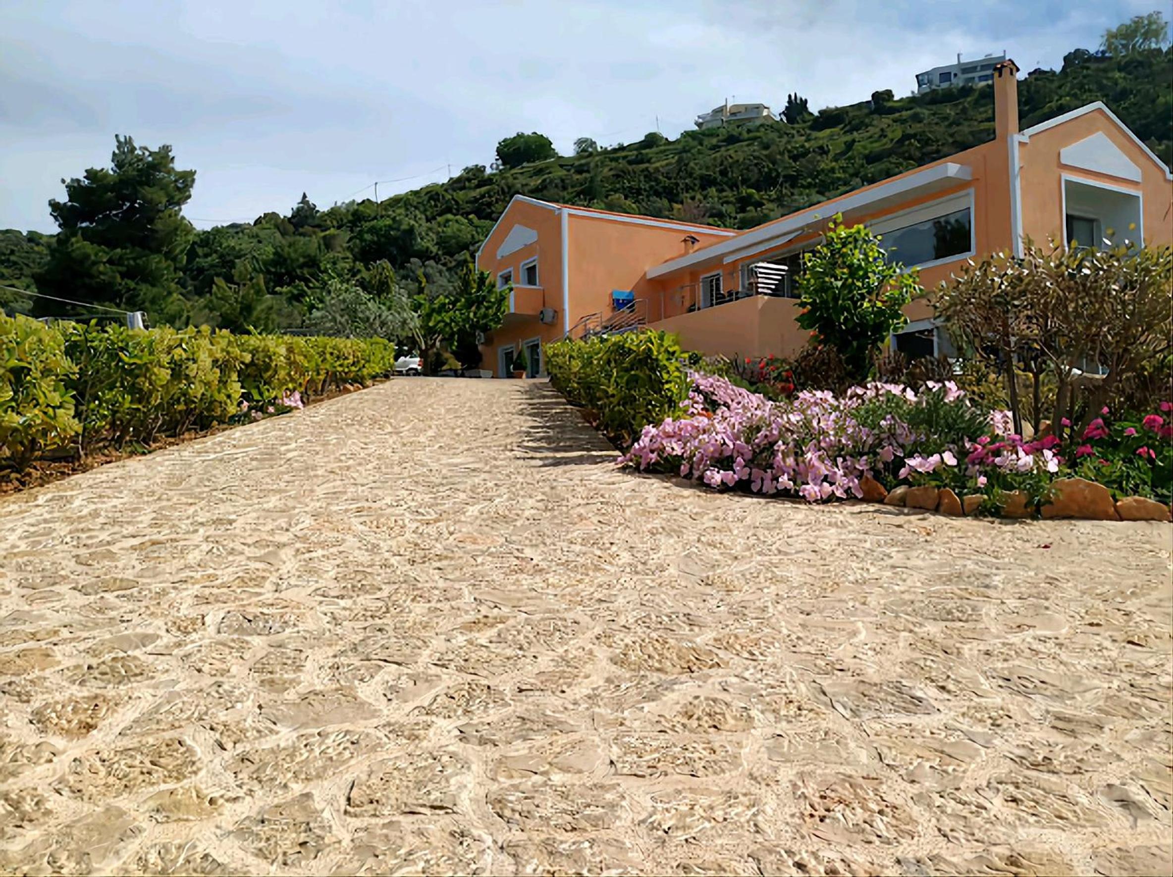 Hotel Villa Amfiario - Luxury & Breathtaking views under the Attica Sun! - Image 1