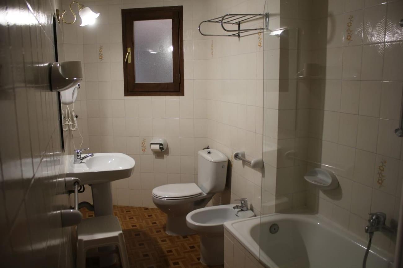 Apartamentos Pessets Adelaida