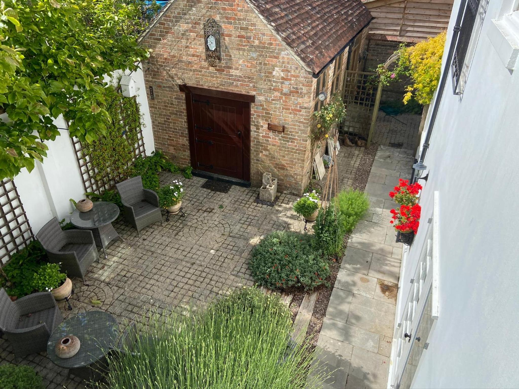 Photo 11