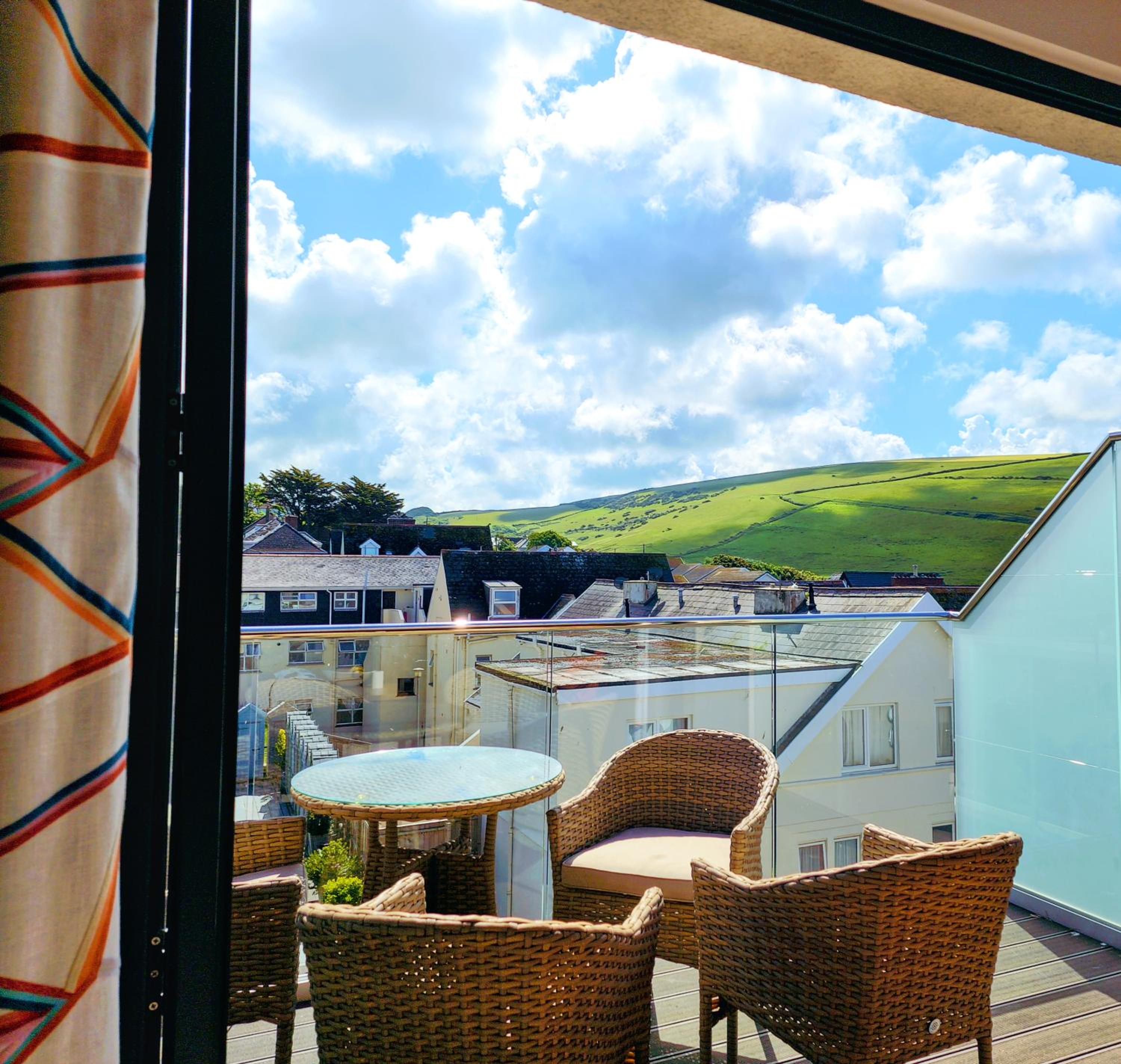 11 Putsborough - Luxury Apartment at Byron Woolacombe, only 4 minute walk to Woolacombe Beach! view 2