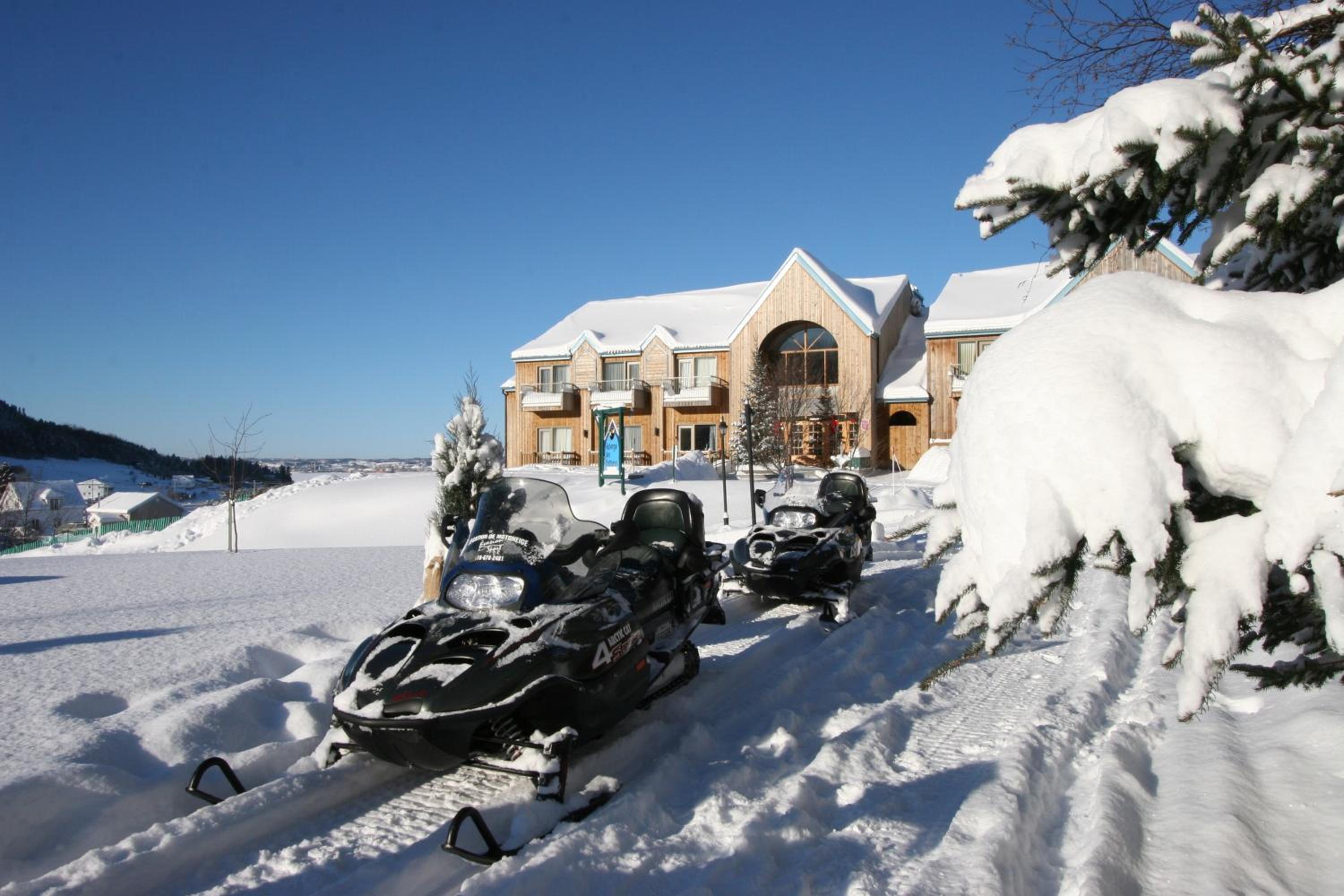 BATTURES Hotel Fjord Saguenay