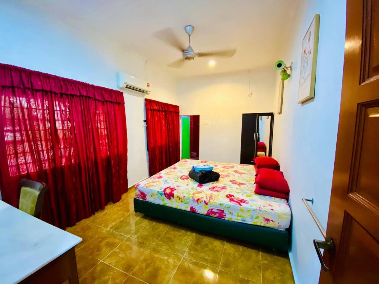 NABILA HOMESTAY photo 3
