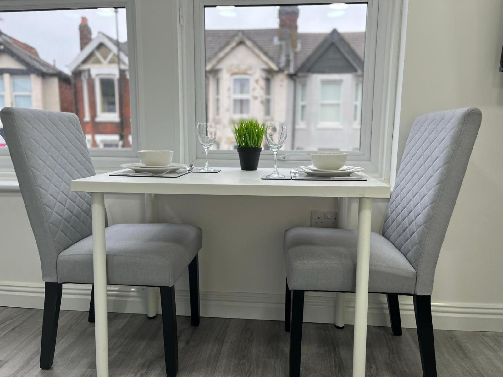 Apartment in St Denys view 5