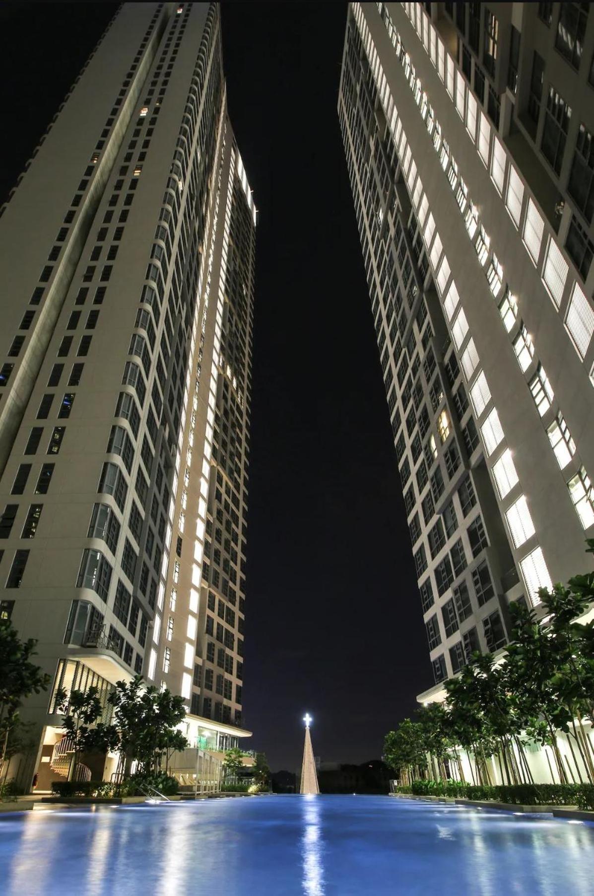 S27- Bukit Bintang Robertson 3BR Suite with Netflix