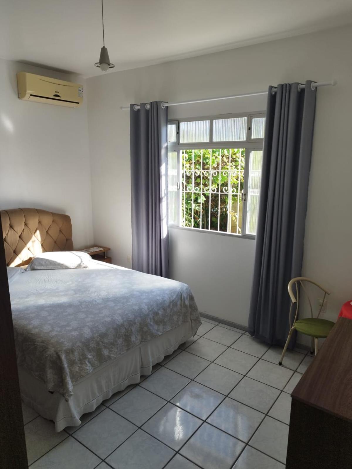 Casa tranquila com Churrasqueira - Barra da Lagoa