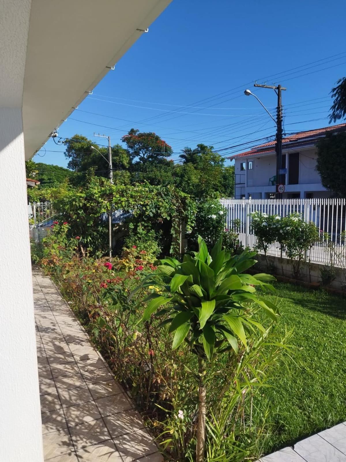 Casa tranquila com Churrasqueira - Barra da Lagoa