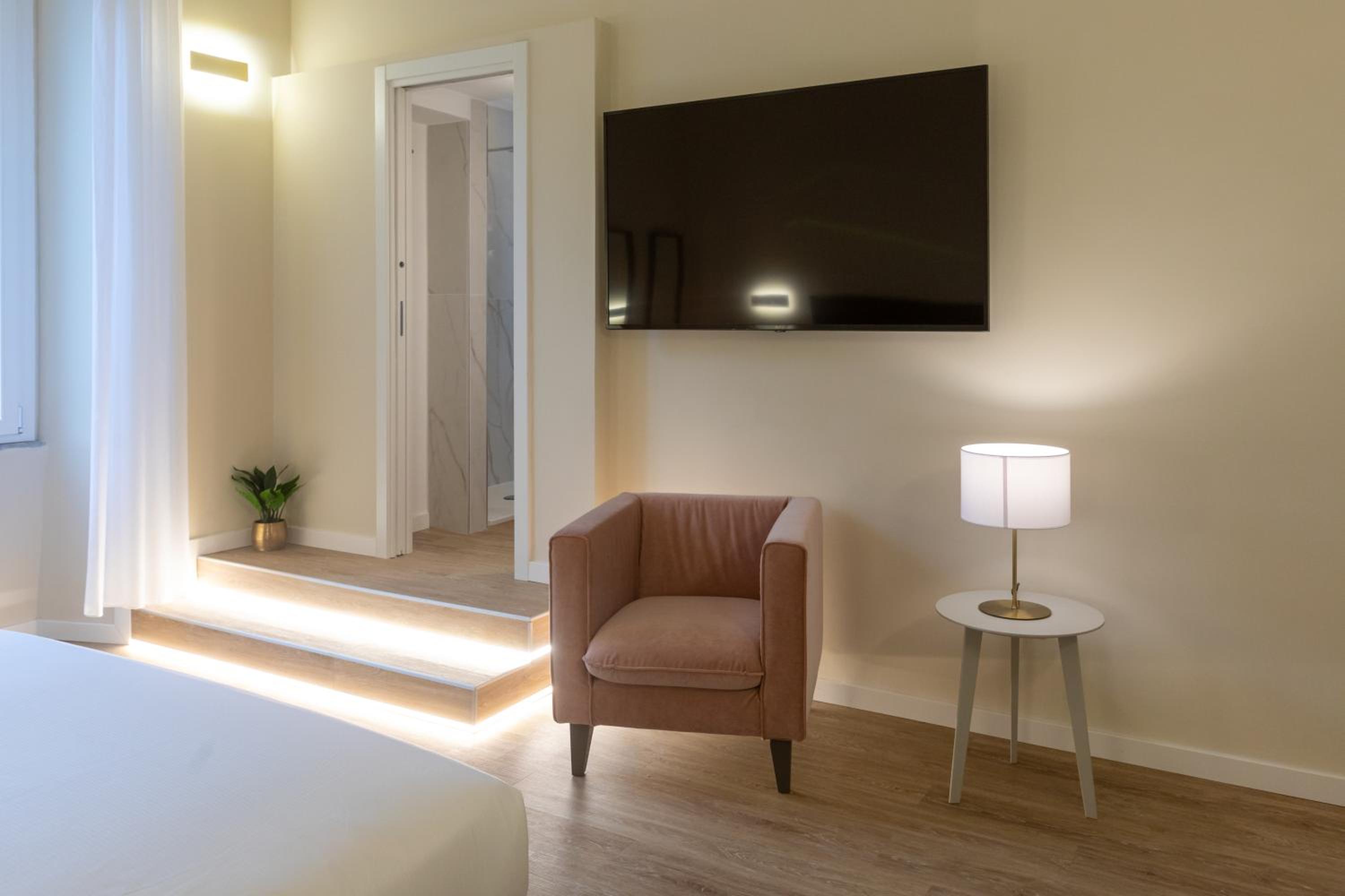 Elegantia Luxury Rooms
