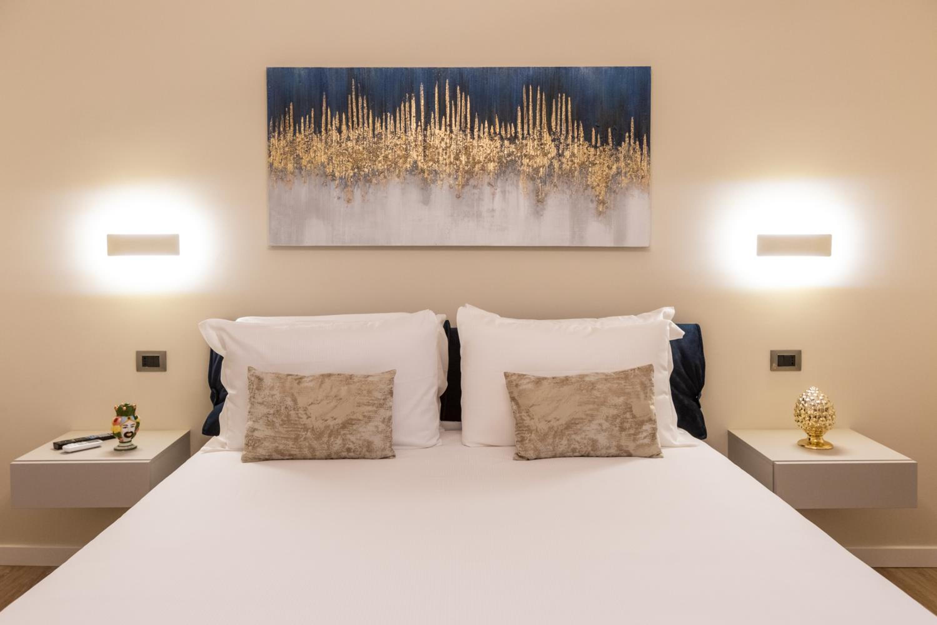 Elegantia Luxury Rooms