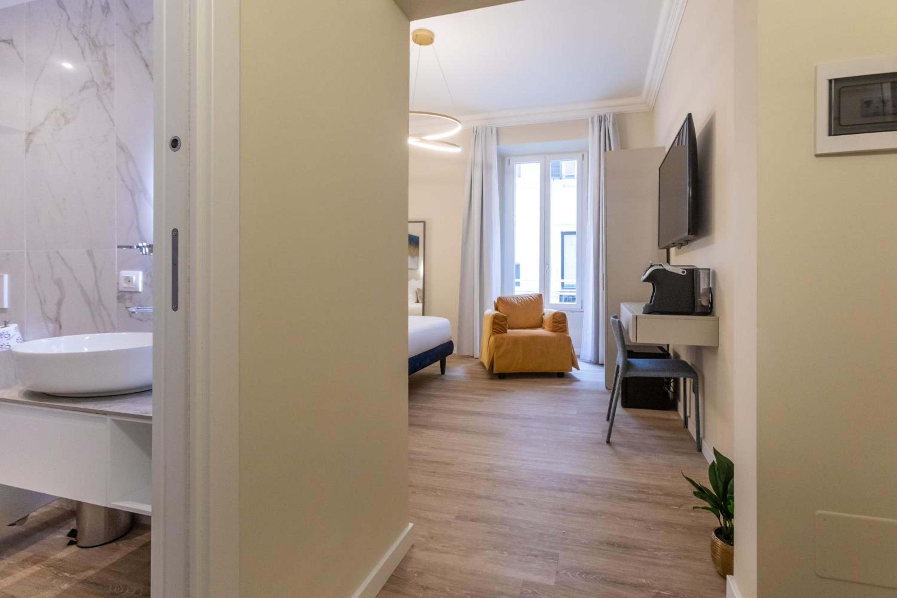 Elegantia Luxury Rooms