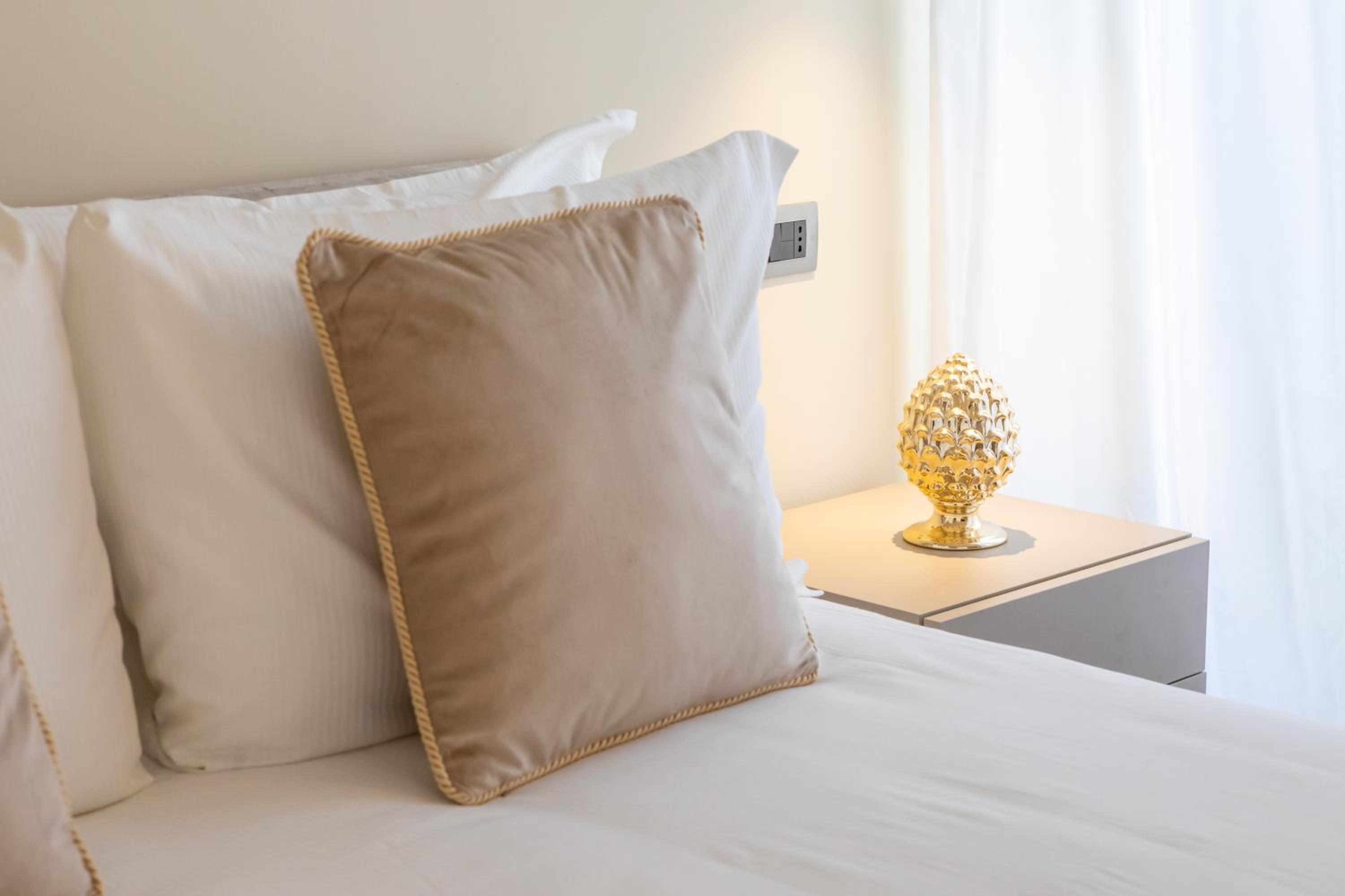 Elegantia Luxury Rooms