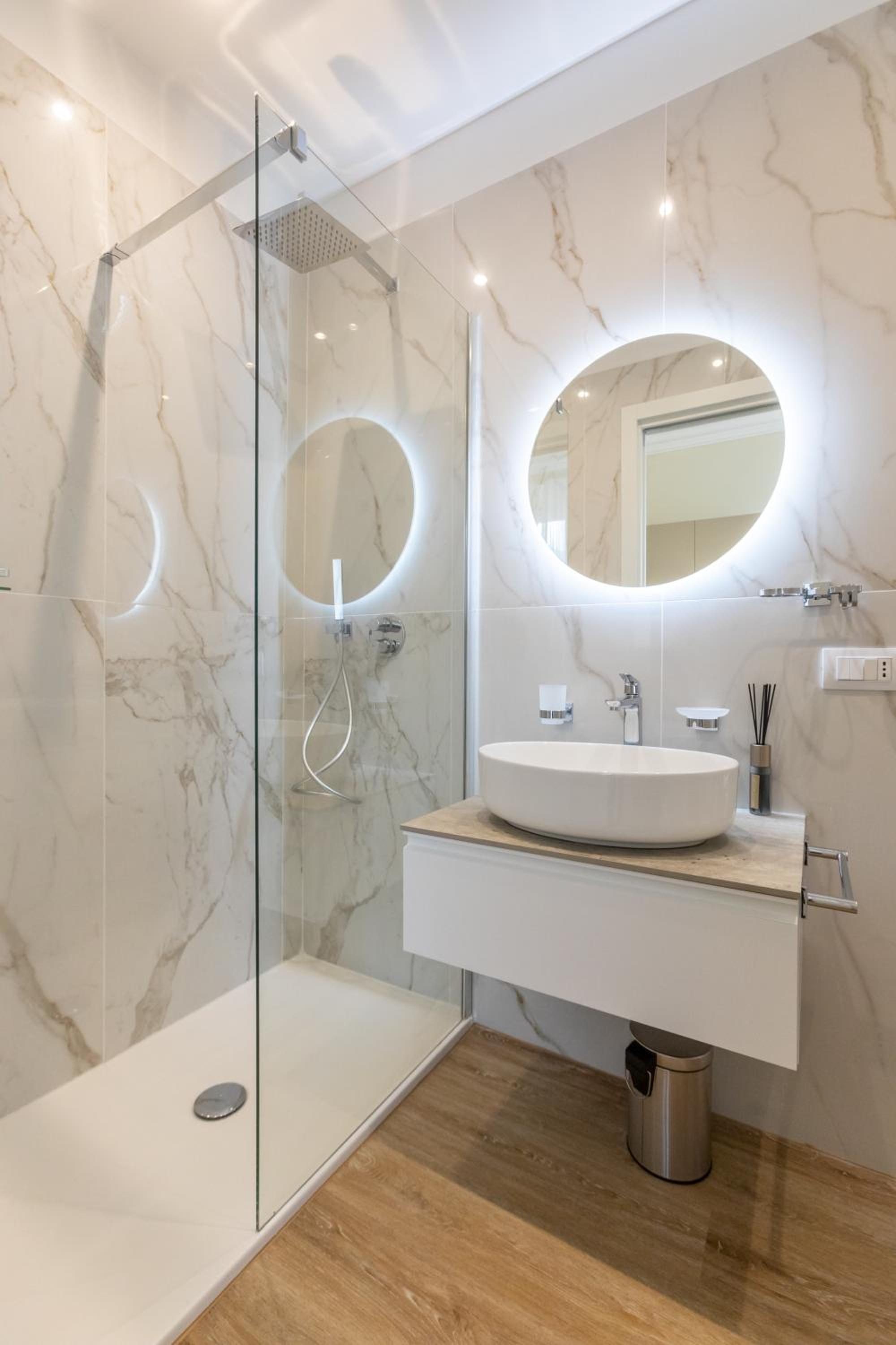 Elegantia Luxury Rooms