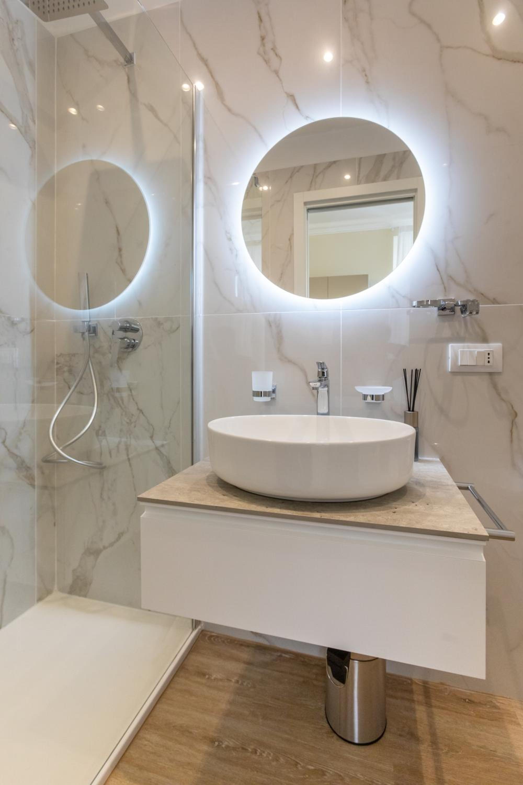 Elegantia Luxury Rooms