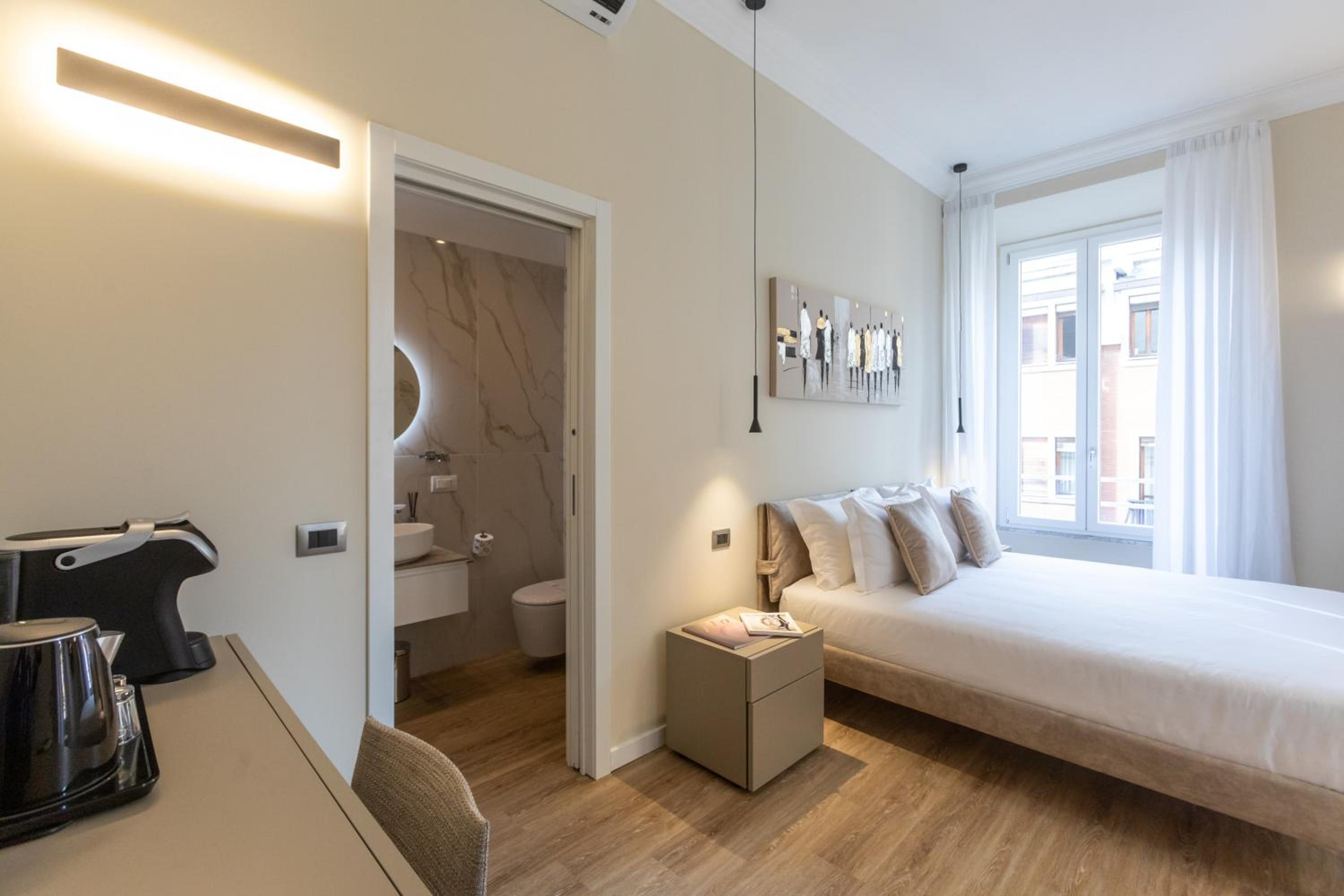 Elegantia Luxury Rooms